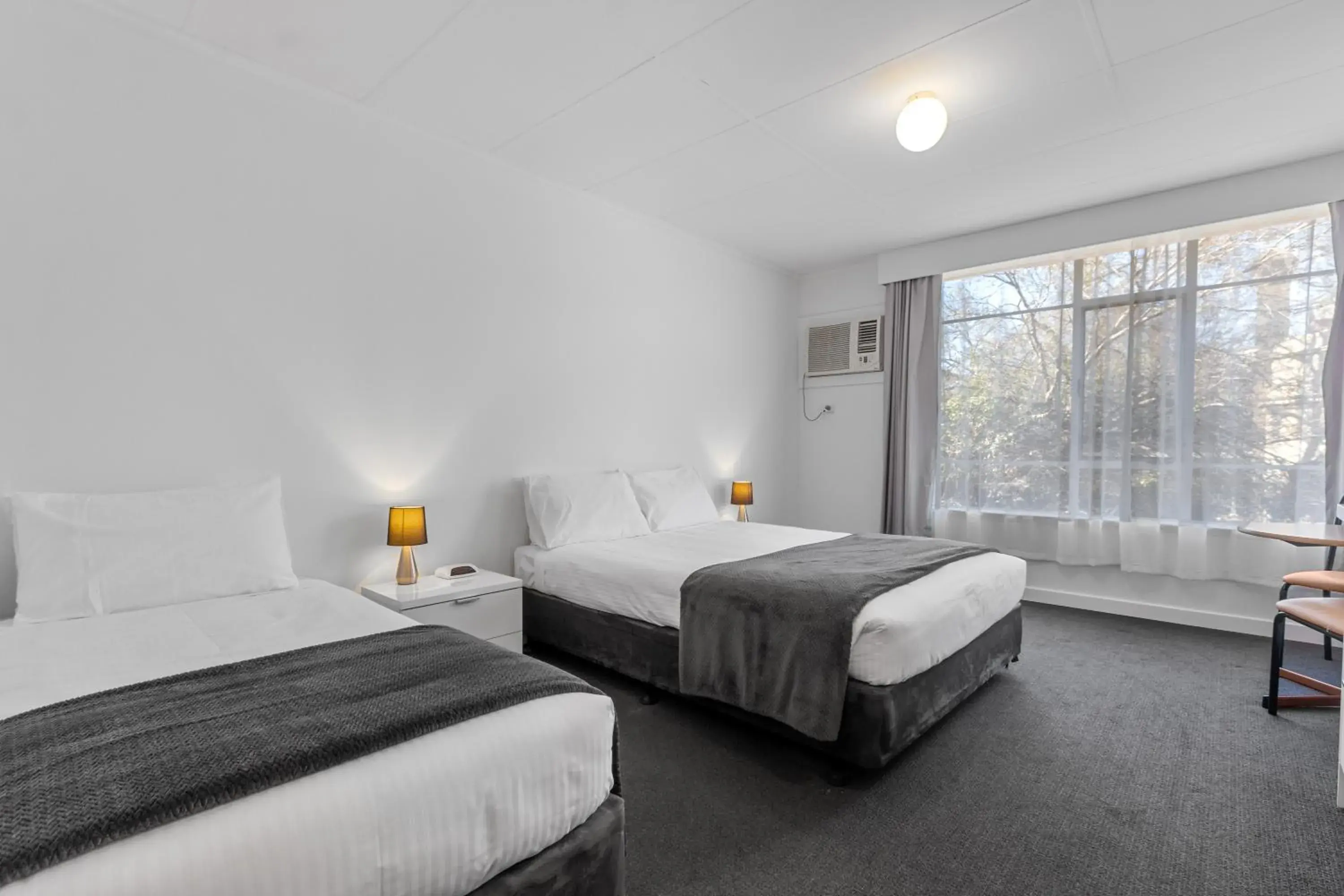 Standard Double Room with Free Wifi and Parking in Econo Lodge East Adelaide Standard Double Room with Free Wifi and Parking in Econo Lodge East Adelaide