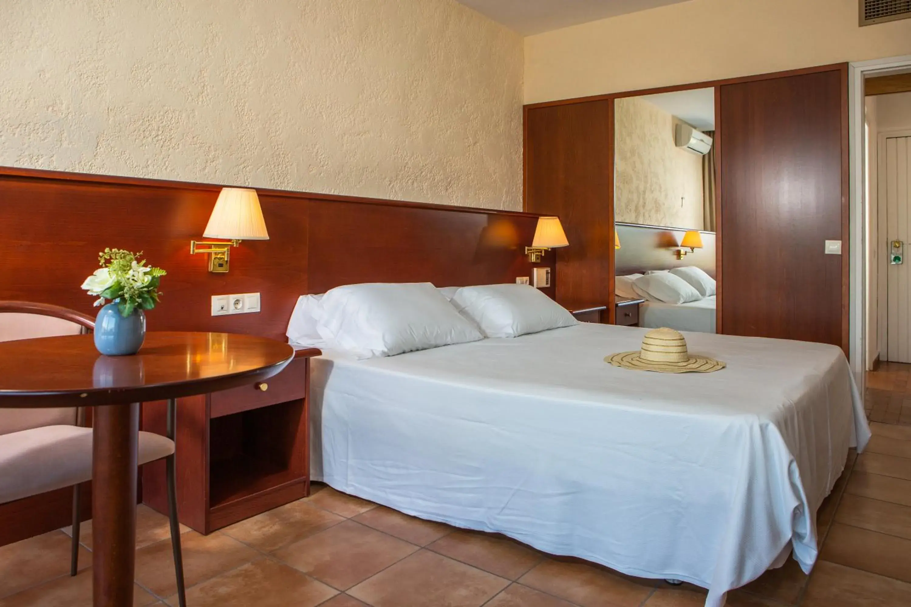 Standard Double Room in RVHotels Golf Costa Brava Standard Double Room in RVHotels Golf Costa Brava