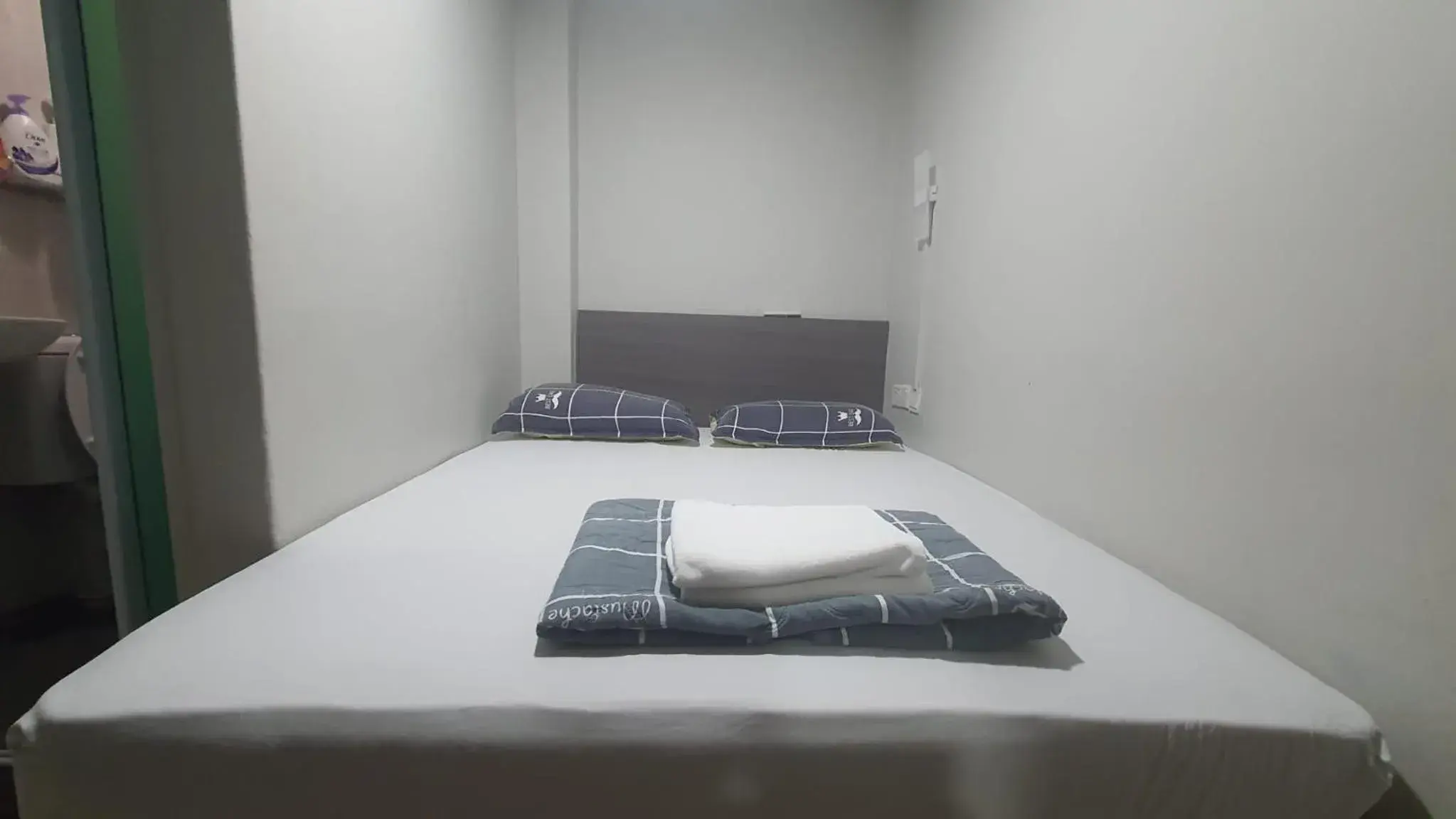 Small Single Room - single occupancy in Haising Hotel Small Single Room - single occupancy in Haising Hotel