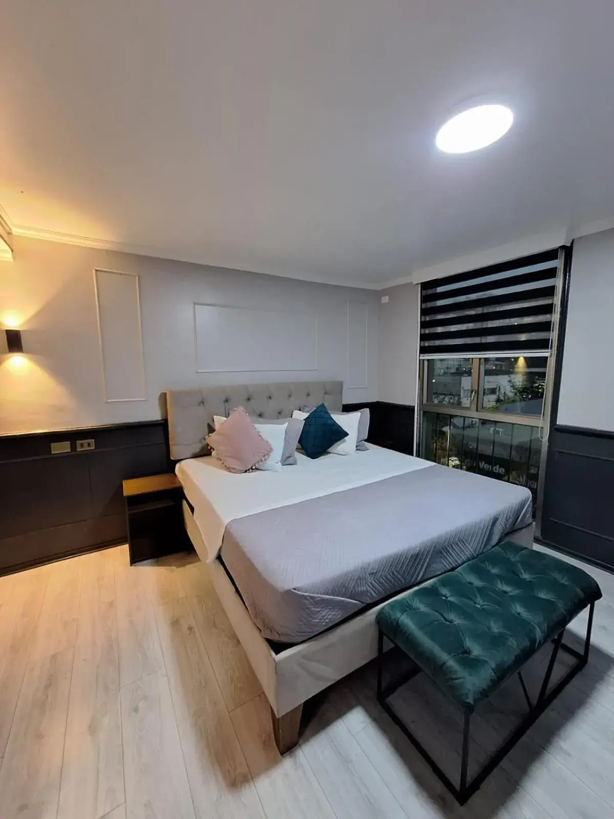 Queen Suite in Hotel Asturias Queen Suite in Hotel Asturias