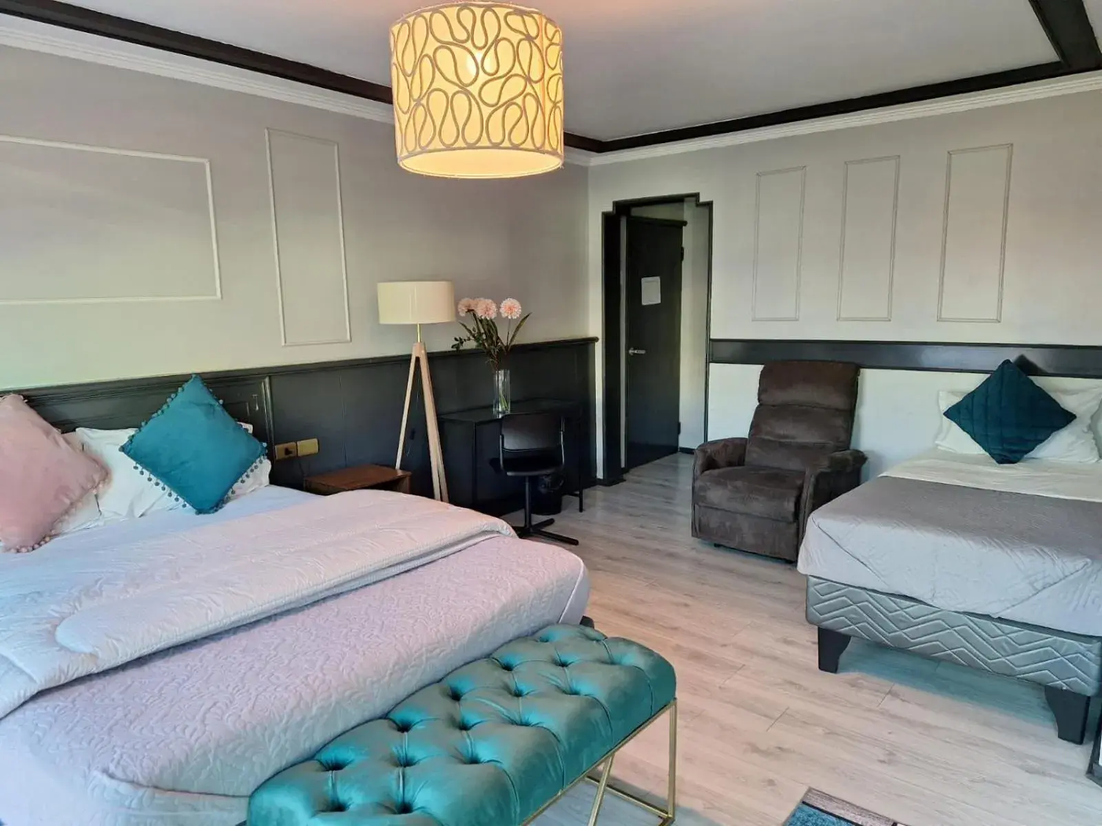 Deluxe Junior Suite in Hotel Asturias Deluxe Junior Suite in Hotel Asturias