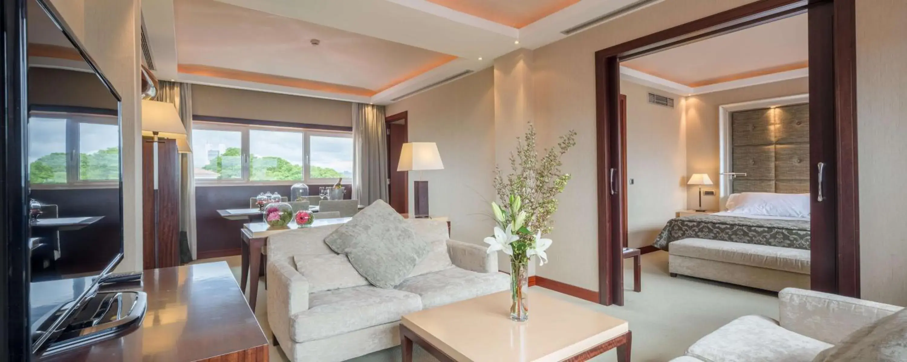 Suite with City View in NH Collection A Coruña Finisterre Suite with City View in NH Collection A Coruña Finisterre