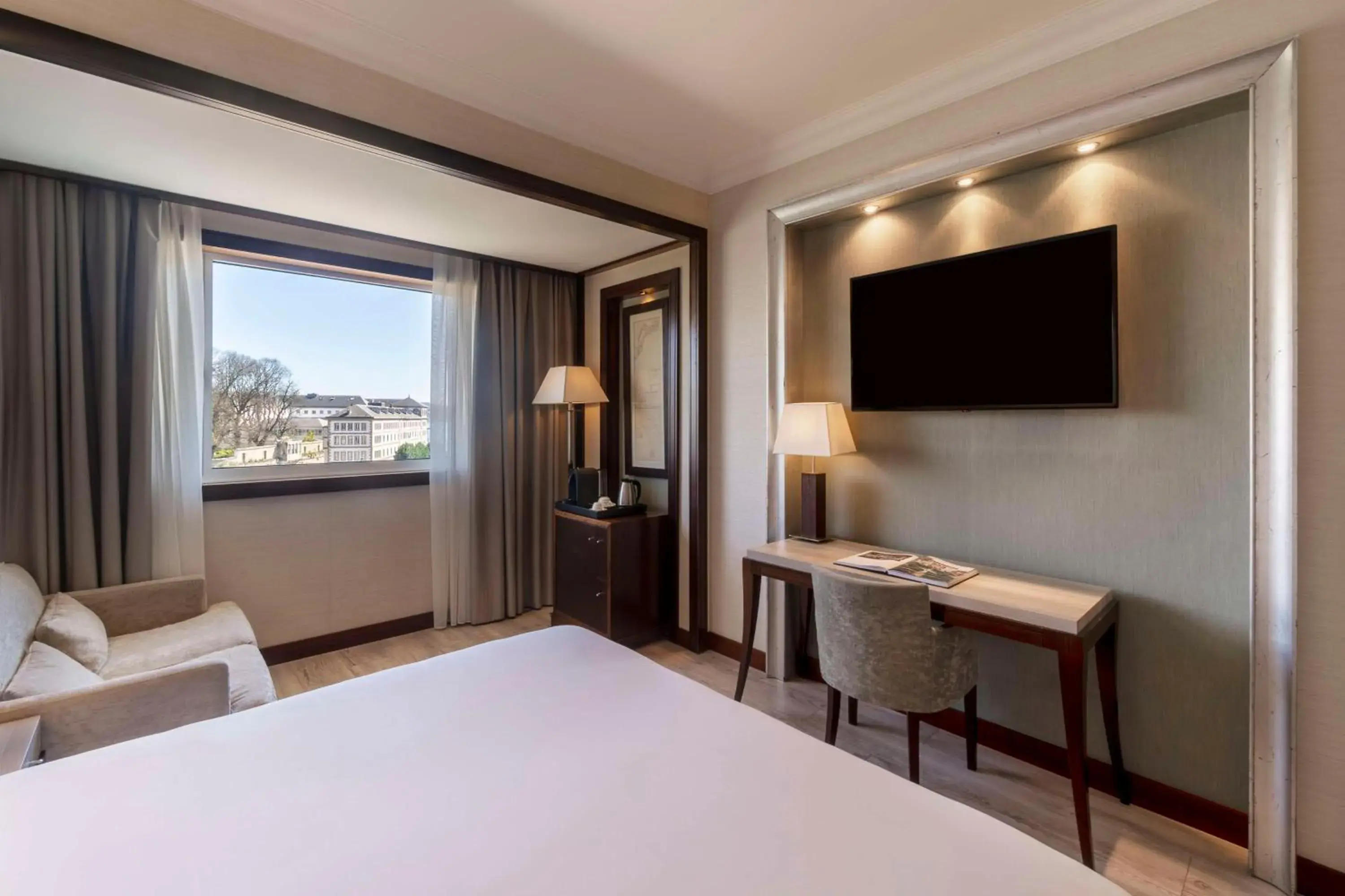 Superior Double or Twin Room with City View in NH Collection A Coruña Finisterre Superior Double or Twin Room with City View in NH Collection A Coruña Finisterre