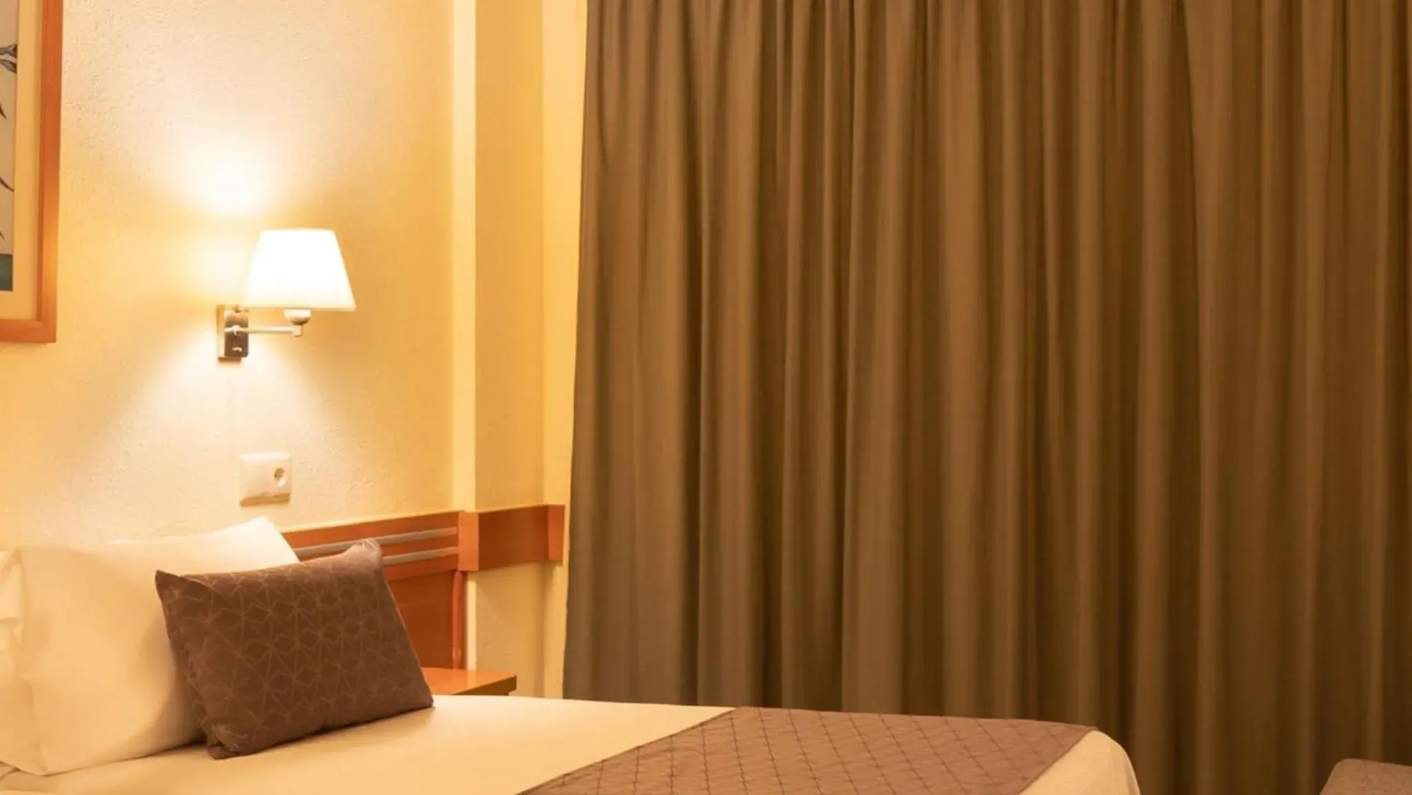 Single Room - single occupancy in htop Pineda Palace 4Sup - Adults Recommended #htopBliss Single Room - single occupancy in htop Pineda Palace 4Sup - Adults Recommended #htopBliss