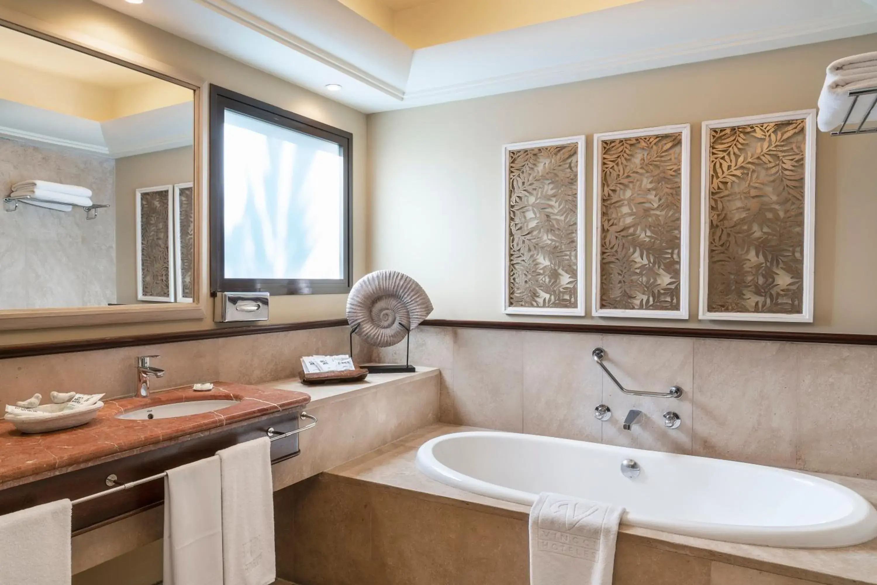 Superior Triple with Lateral Ocean View in Vincci Selección La Plantación del Sur Superior Triple with Lateral Ocean View in Vincci Selección La Plantación del Sur