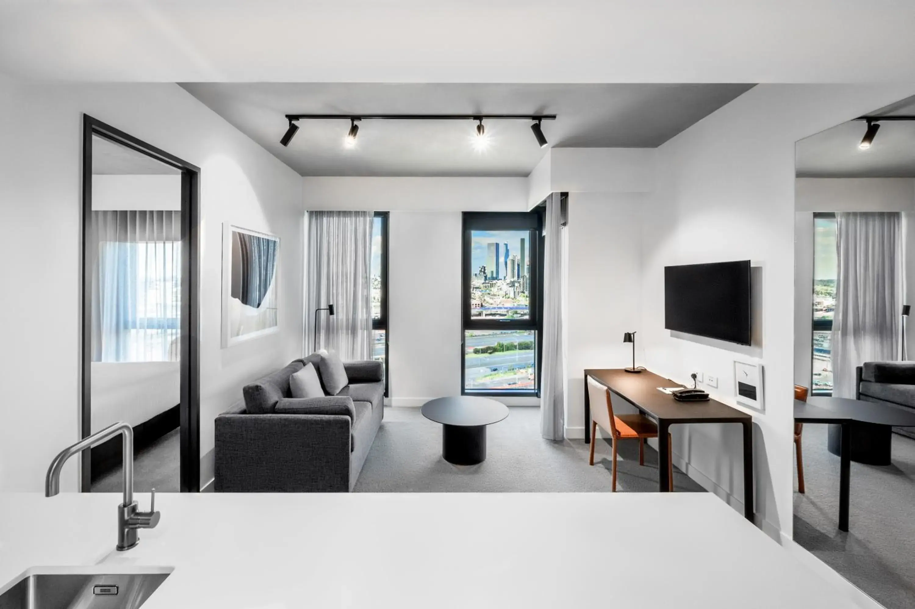 One-Bedroom Apartment in Nesuto Docklands One-Bedroom Apartment in Nesuto Docklands