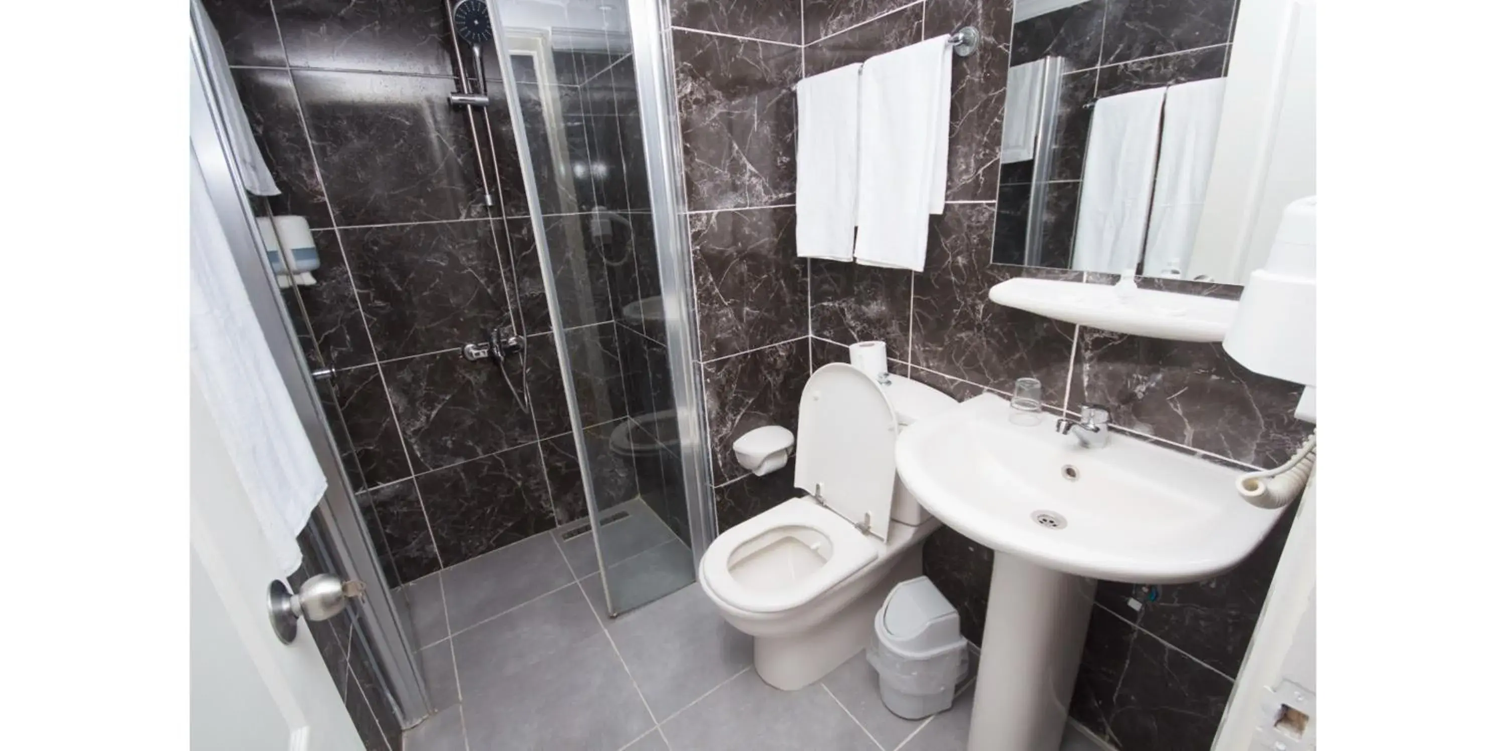 Standard Single Room with Sea View in Mountain View Hotel Standard Single Room with Sea View in Mountain View Hotel