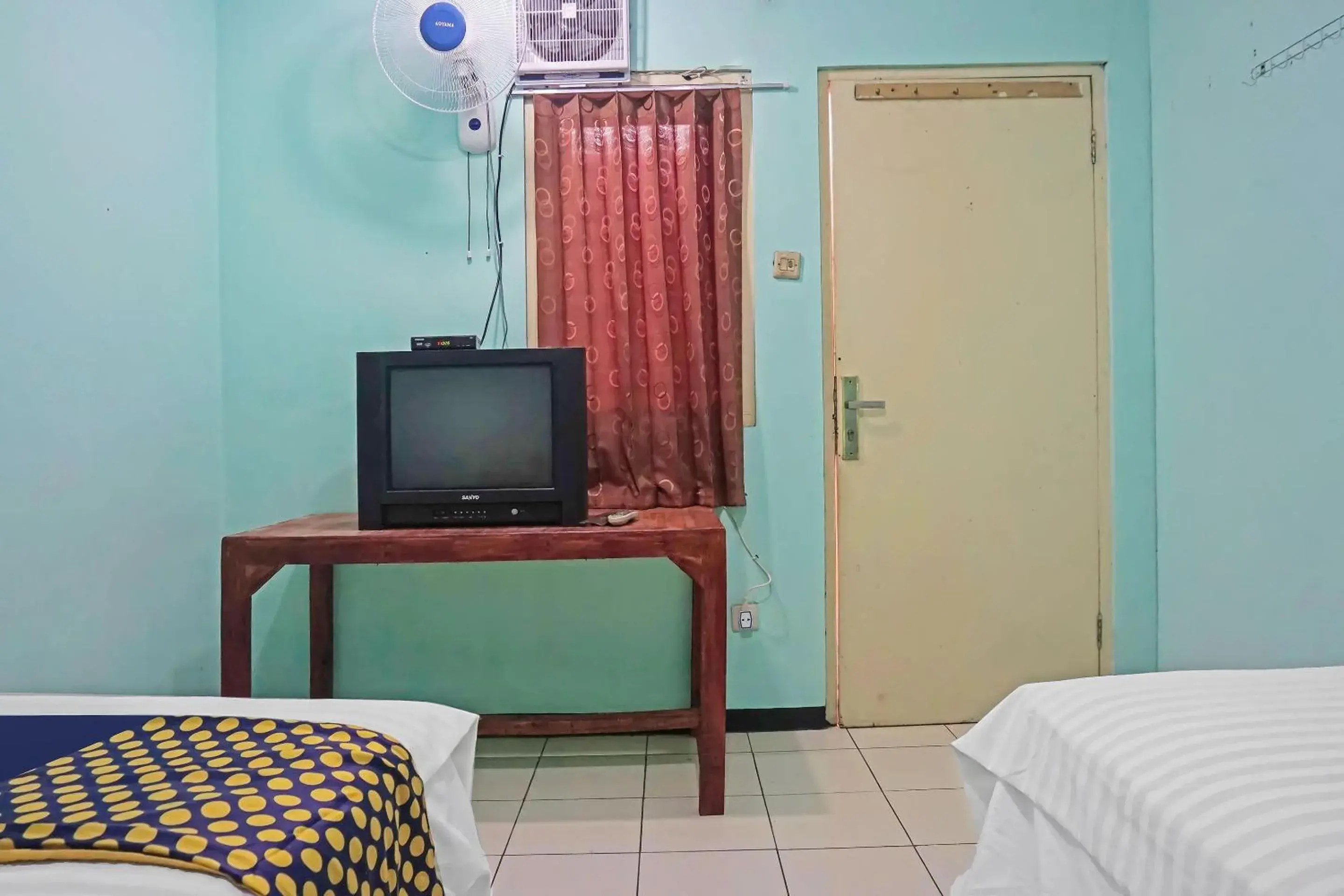 Economy Twin Room in Hotel O Amazon Homestay Syariah 2 Economy Twin Room in Hotel O Amazon Homestay Syariah 2
