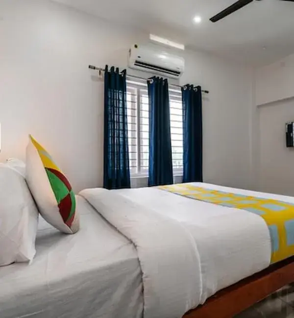 Deluxe Double Room (2 Adults + 1 Child) in Green View Executive Stay's Deluxe Double Room (2 Adults + 1 Child) in Green View Executive Stay's