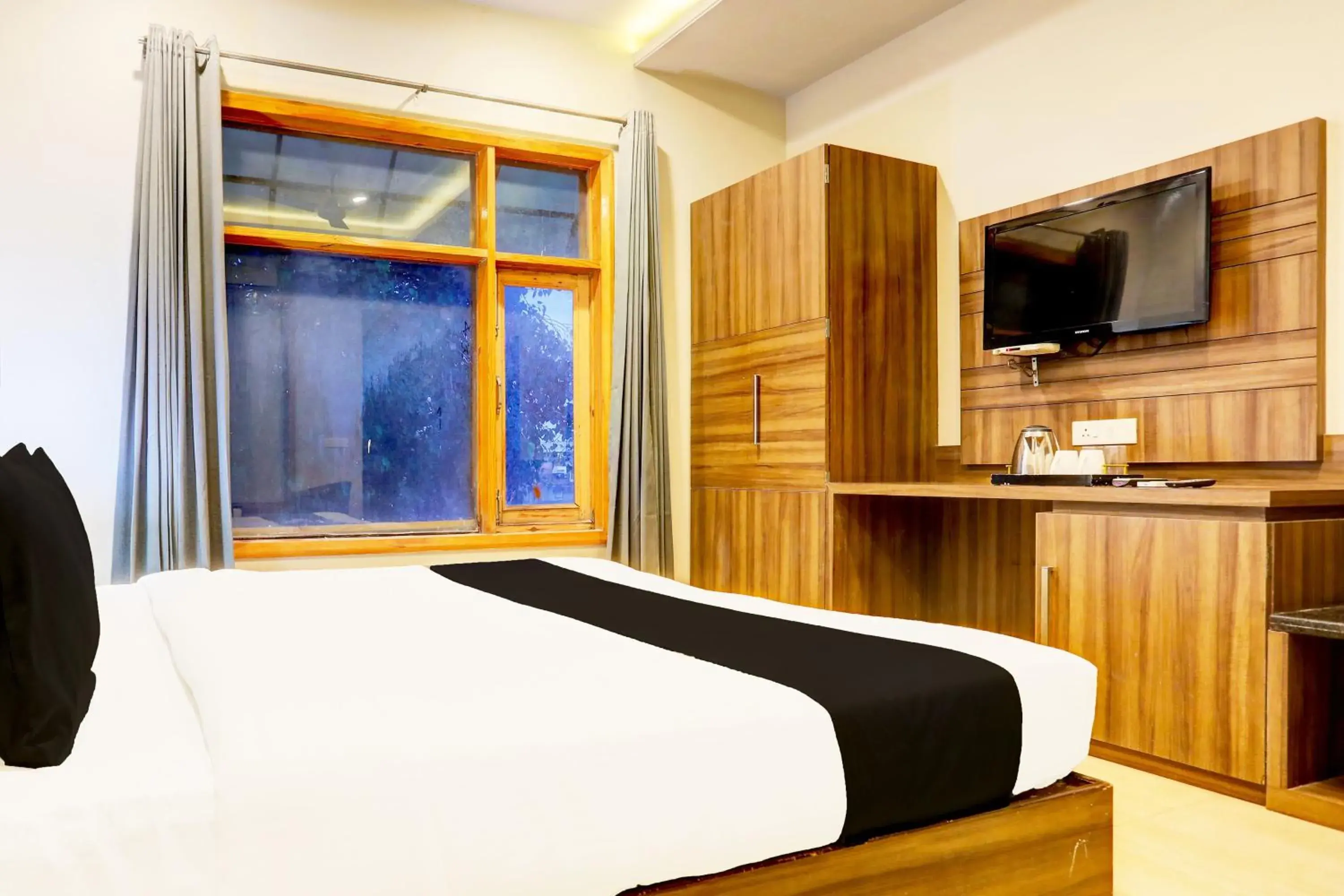 Classic Triple Room - single occupancy in Super Collection O Alwar formerly Hotel Ashoka Classic Triple Room - single occupancy in Super Collection O Alwar formerly Hotel Ashoka