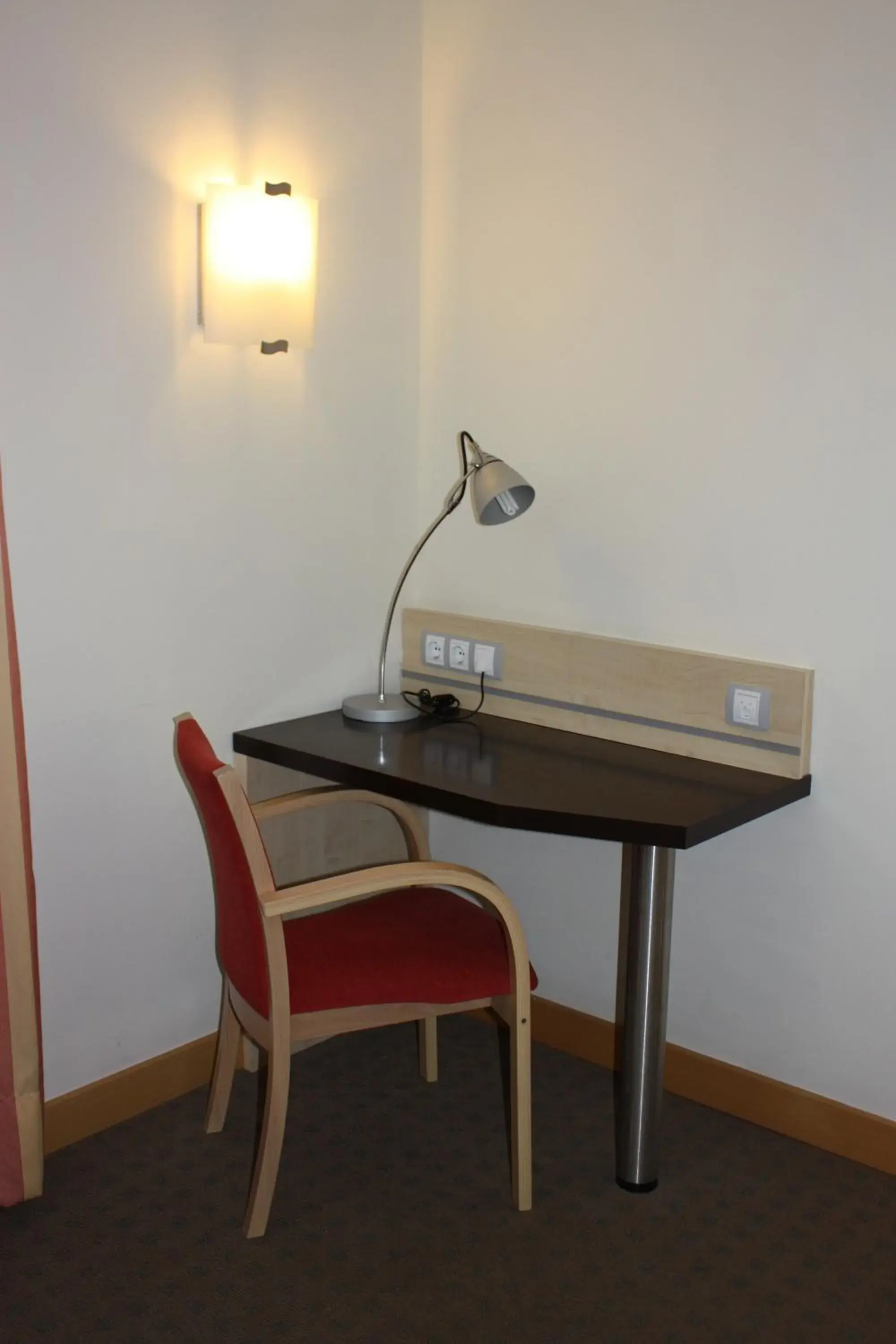 Standard Twin Room - Accessible - Free Breakfast in Holiday Inn Express Molins de Rei by IHG Standard Twin Room - Accessible - Free Breakfast in Holiday Inn Express Molins de Rei by IHG