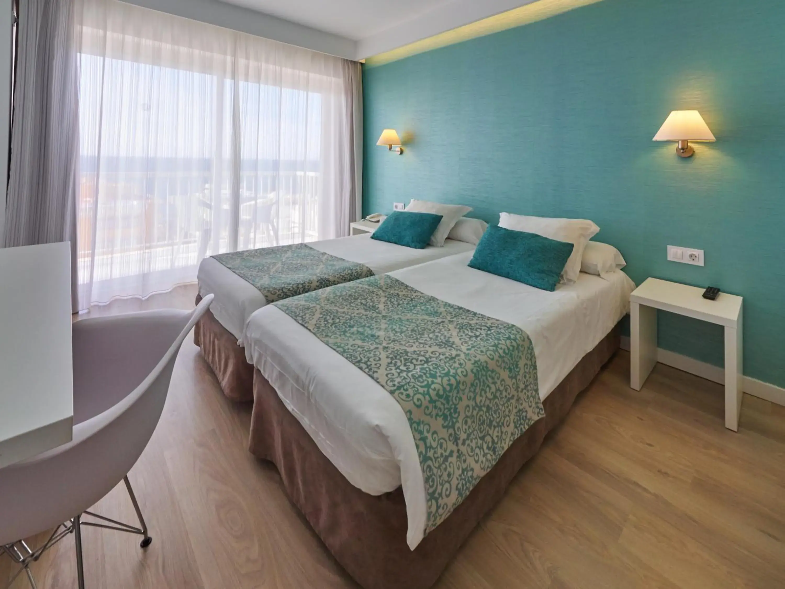 Double or Twin Room with Balcony - single occupancy in BQ Apolo Hotel Double or Twin Room with Balcony - single occupancy in BQ Apolo Hotel
