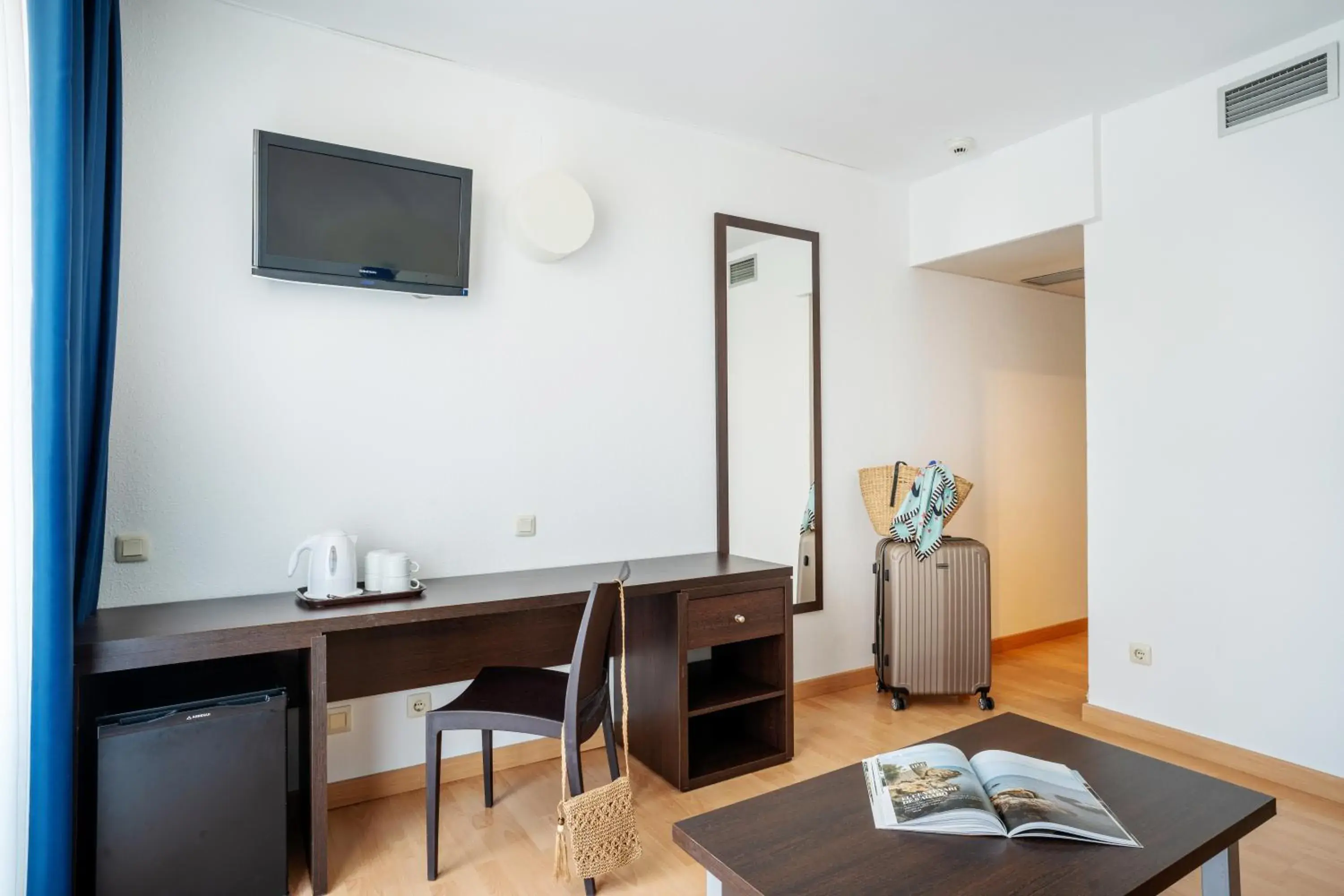 Double or Twin Room with balcony without kitchen in Aparthotel Ona Palamós Double or Twin Room with balcony without kitchen in Aparthotel Ona Palamós