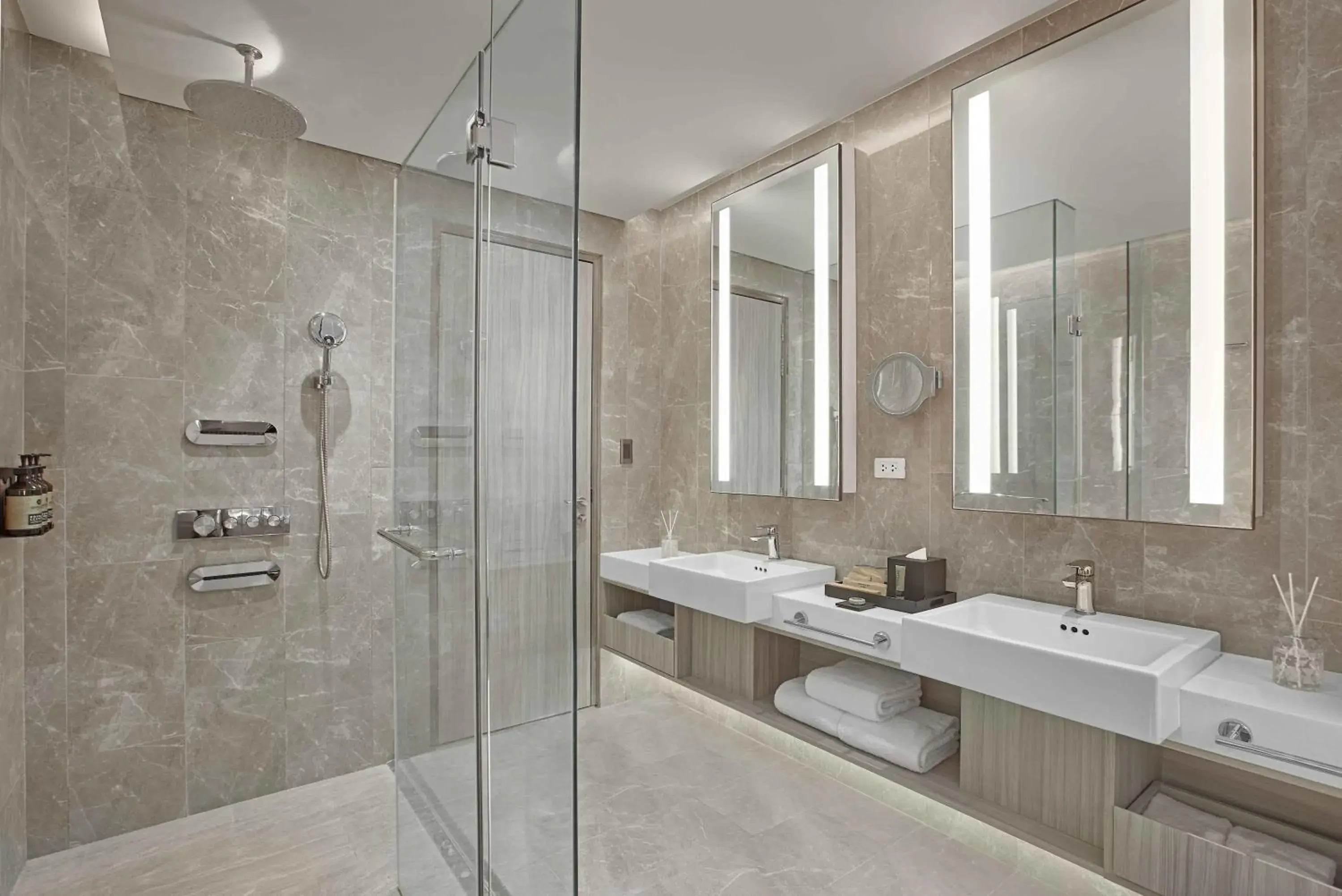 Junior Suite in Lanson Place Mall of Asia Manila Junior Suite in Lanson Place Mall of Asia Manila