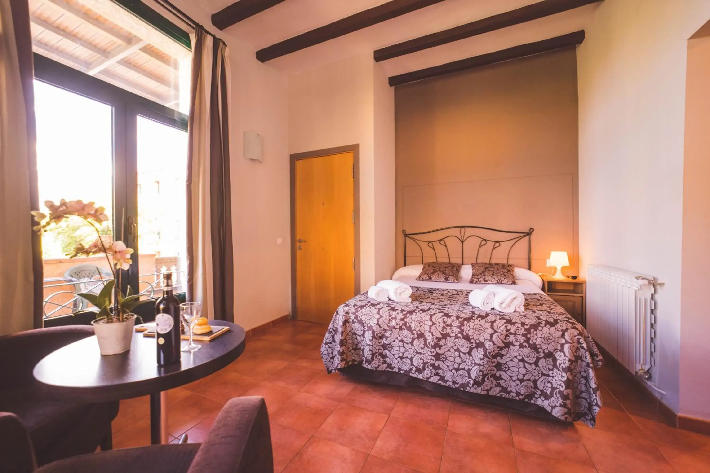 Double Room with Fireplace in Hotel Rural y Apartamentos Villa Engracia Double Room with Fireplace in Hotel Rural y Apartamentos Villa Engracia