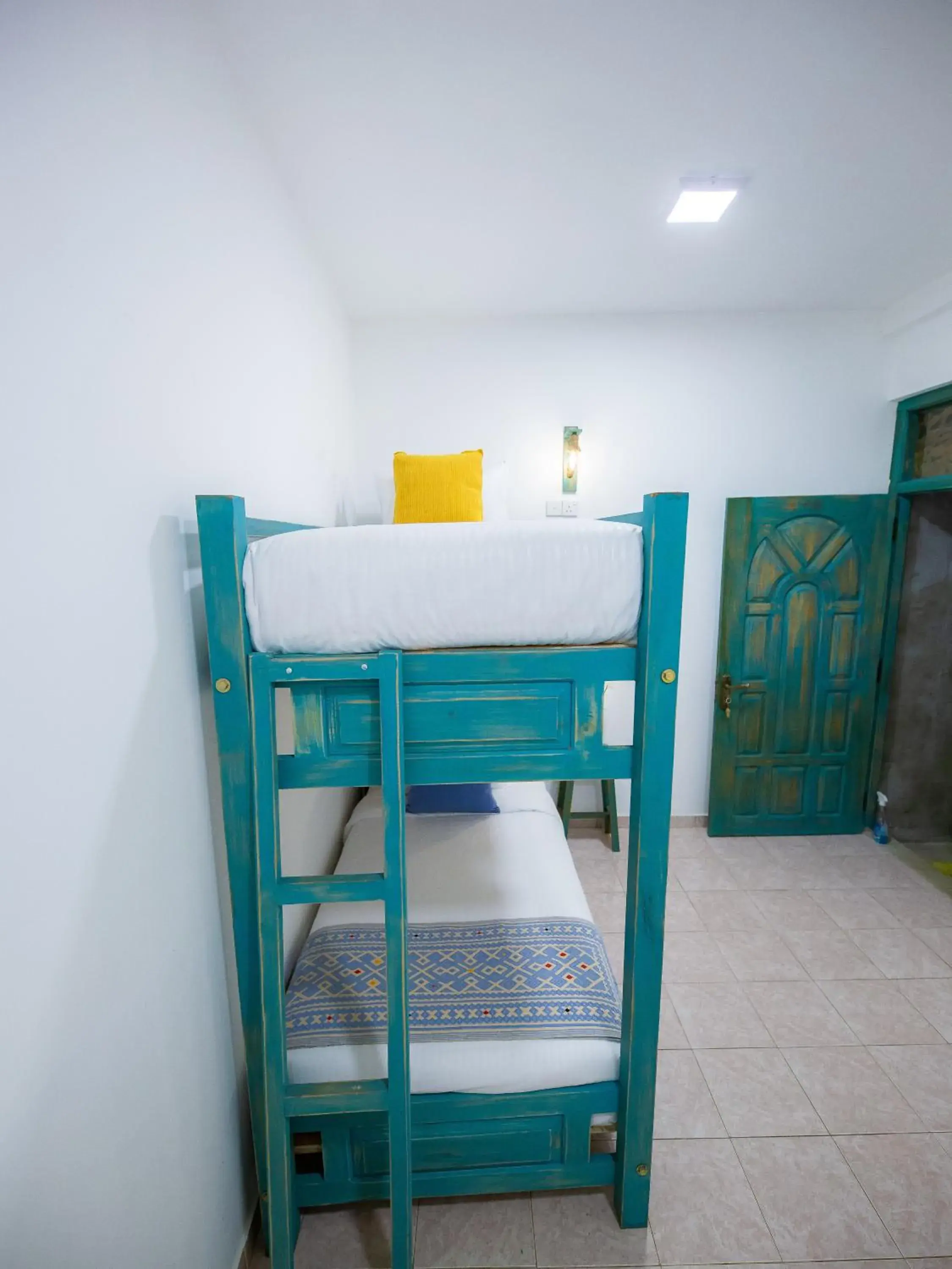 Bed in 6-Bed Mixed Dormitory Room in Moi Galle Fort by DBI Bed in 6-Bed Mixed Dormitory Room in Moi Galle Fort by DBI