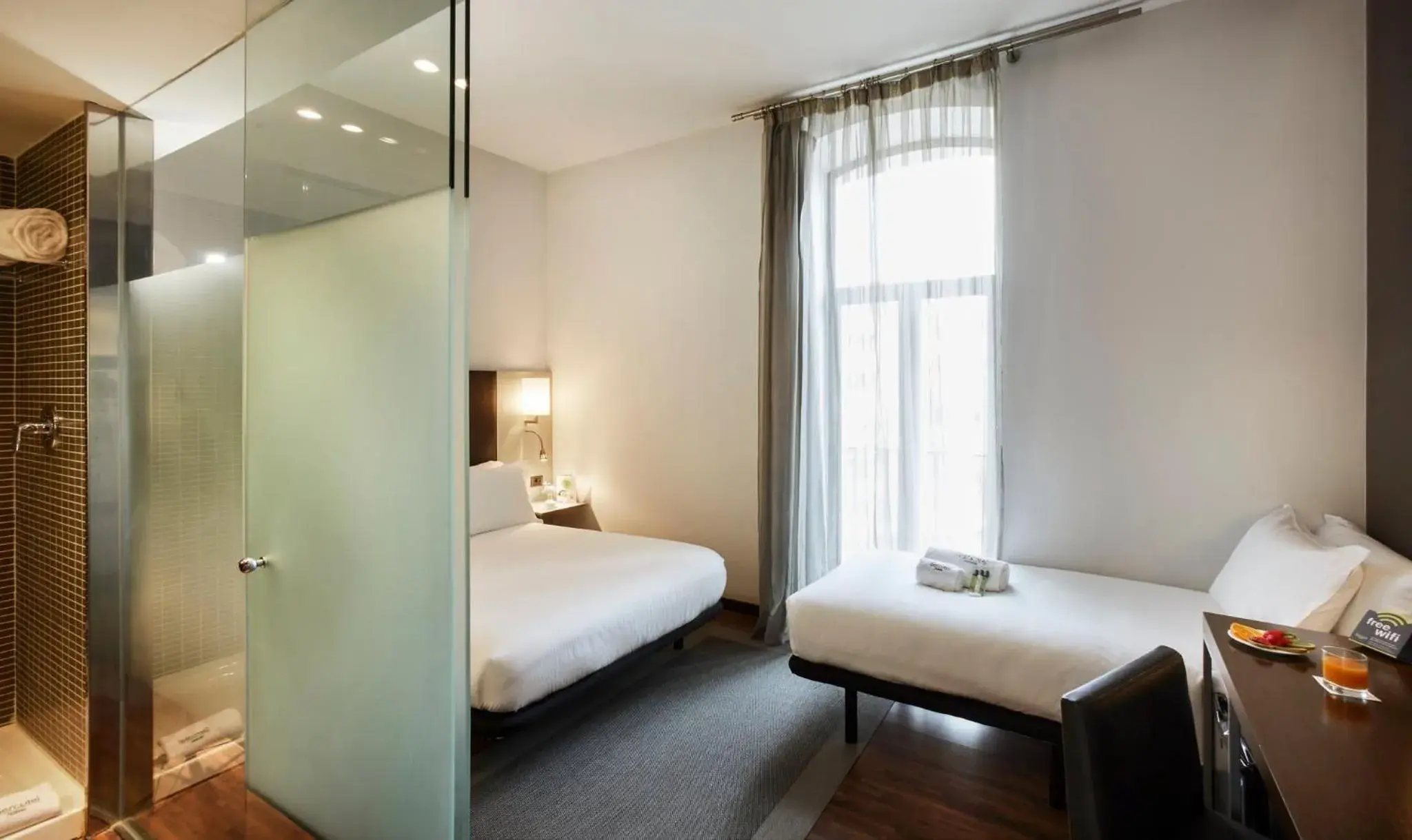 Superior Double Room in Hotel Sercotel Ciutat D'Alcoi Superior Double Room in Hotel Sercotel Ciutat D'Alcoi