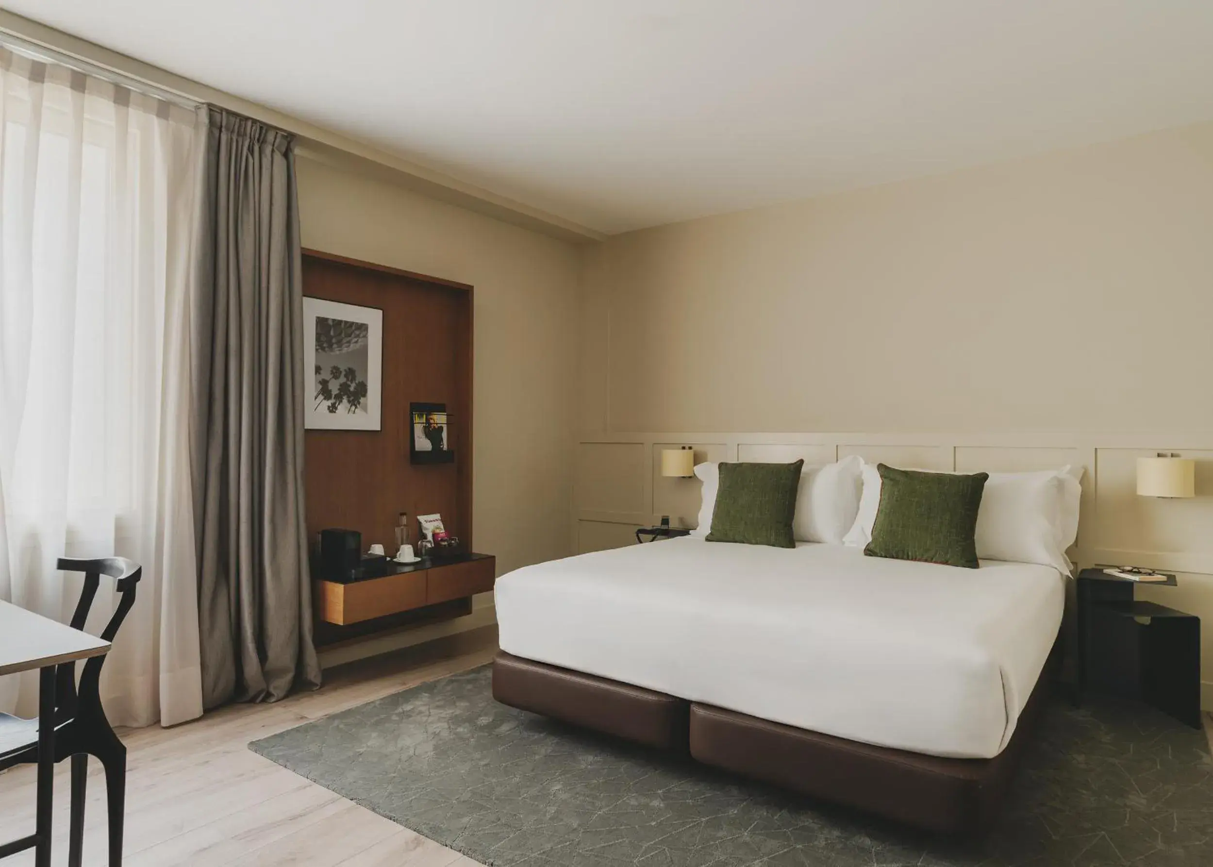 Superior Room in Gallery Hotel 4 Sup Superior Room in Gallery Hotel 4 Sup