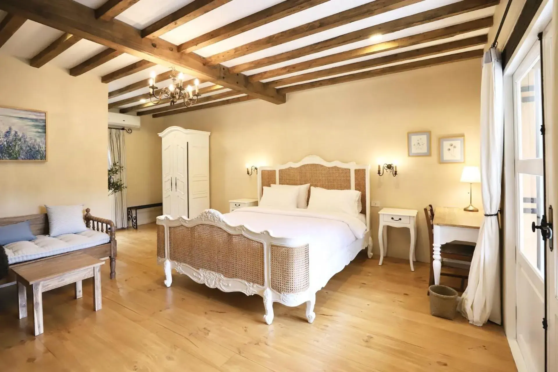 Standard King Room in Moon River Village Standard King Room in Moon River Village