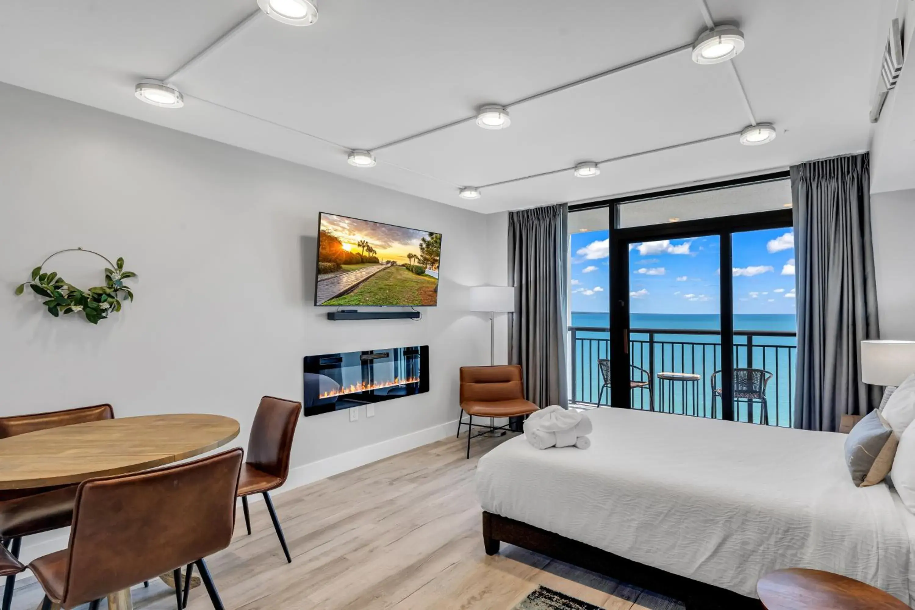 Breakers Tower 1BR Oceanfront Condo Breakers Tower 1BR Oceanfront Condo