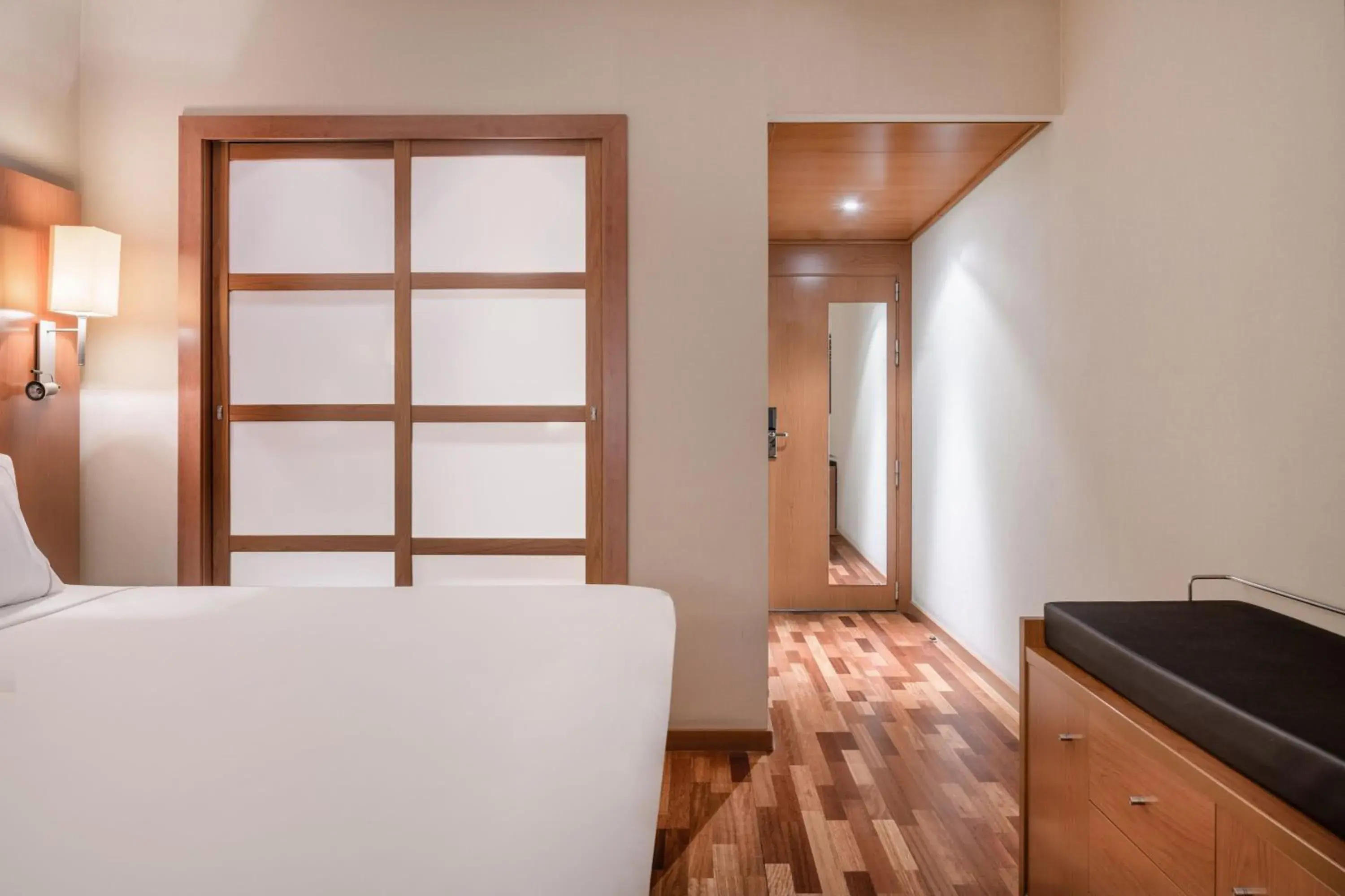 Standard Room Queen, Guest room, 1 Queen in AC Hotel Murcia by Marriott Standard Room Queen, Guest room, 1 Queen in AC Hotel Murcia by Marriott