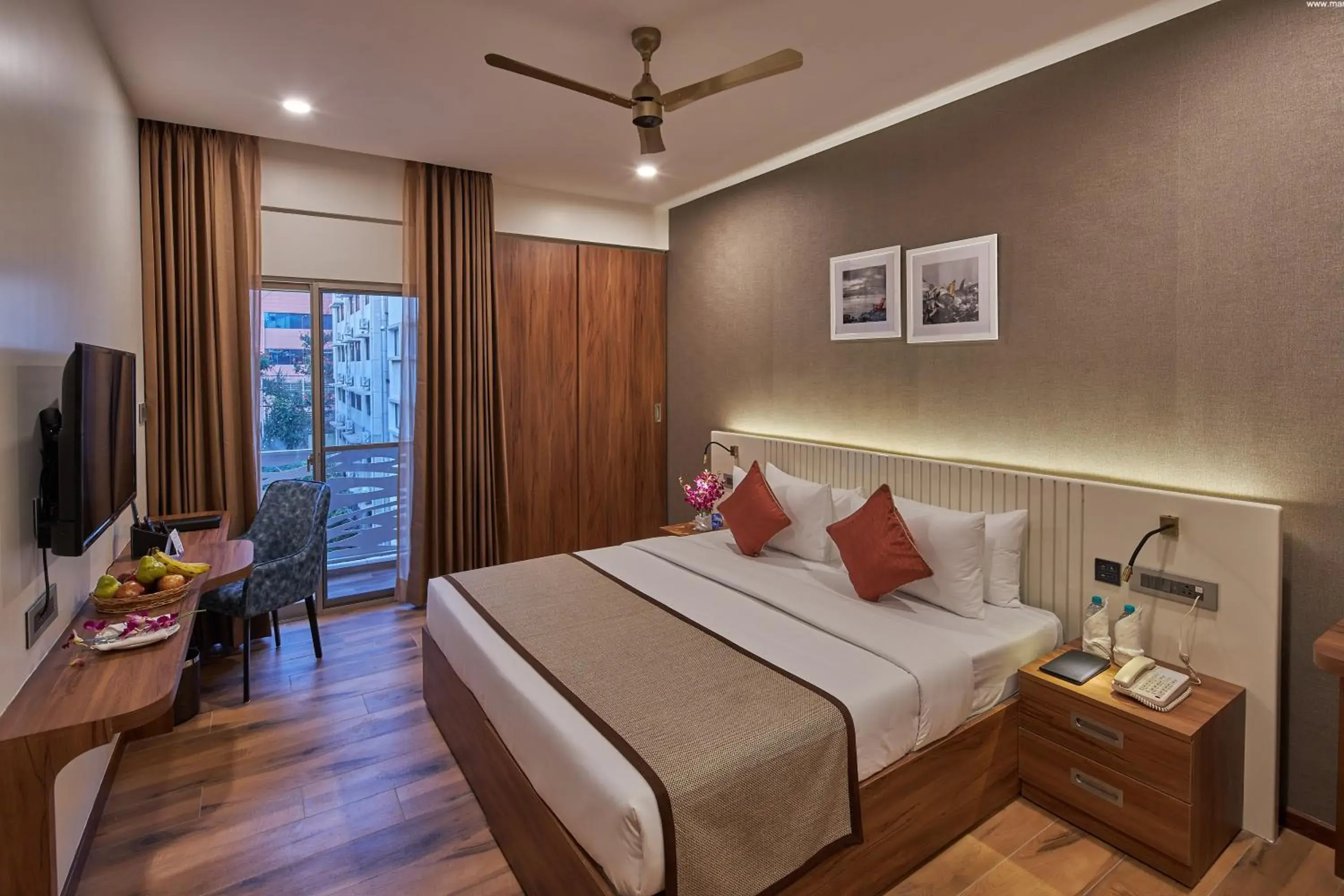 Premium King Room - single occupancy in Regenta Inn Grand-ORR, Mahadevapura Premium King Room - single occupancy in Regenta Inn Grand-ORR, Mahadevapura