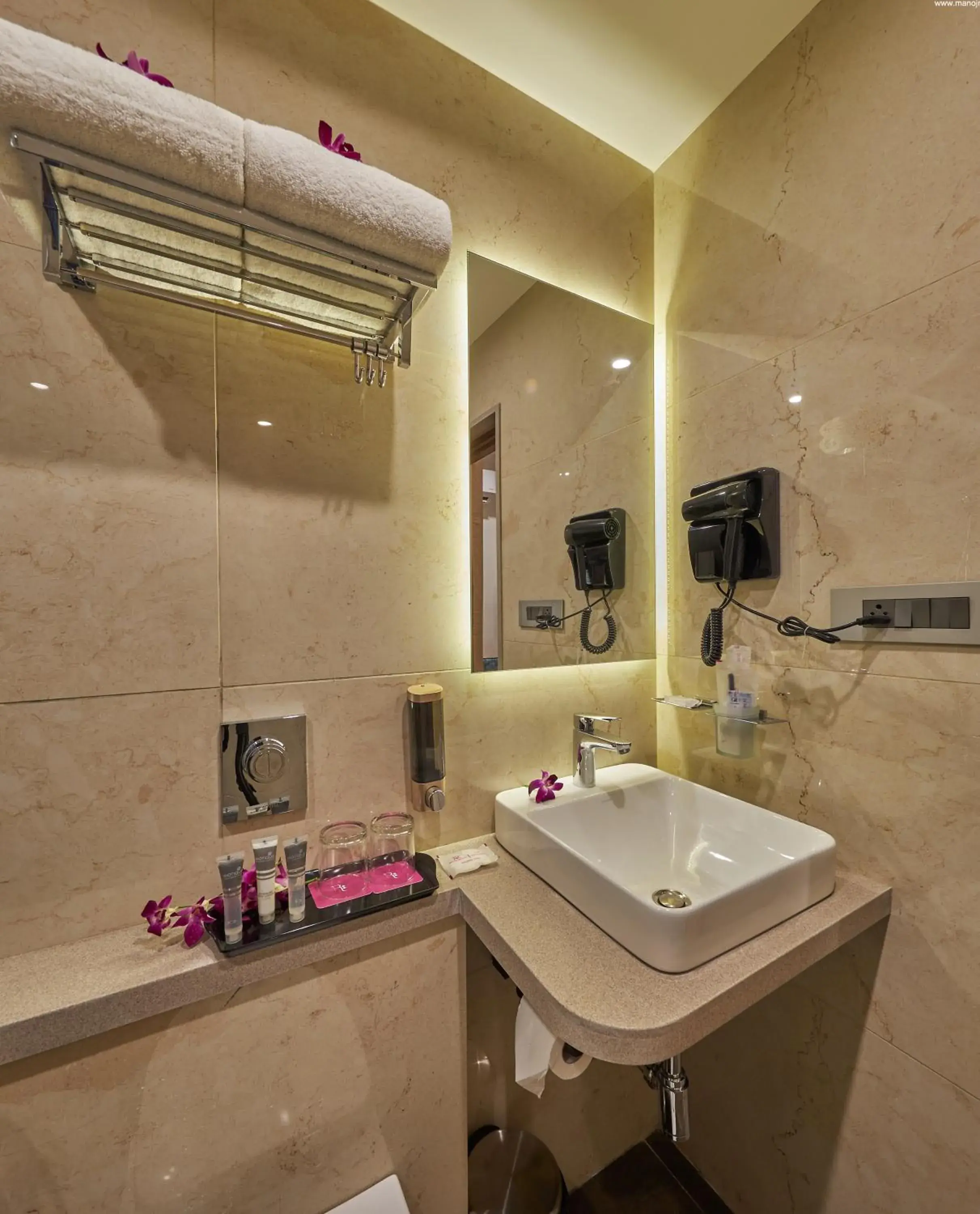 Premium Twin Room - single occupancy in Regenta Inn Grand-ORR, Mahadevapura Premium Twin Room - single occupancy in Regenta Inn Grand-ORR, Mahadevapura