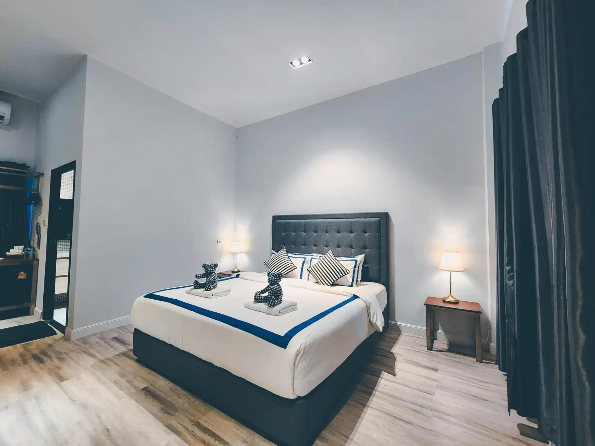 Deluxe Double Room in Macchiato Resort Savannakhet Opposite Thai Embassy Deluxe Double Room in Macchiato Resort Savannakhet Opposite Thai Embassy