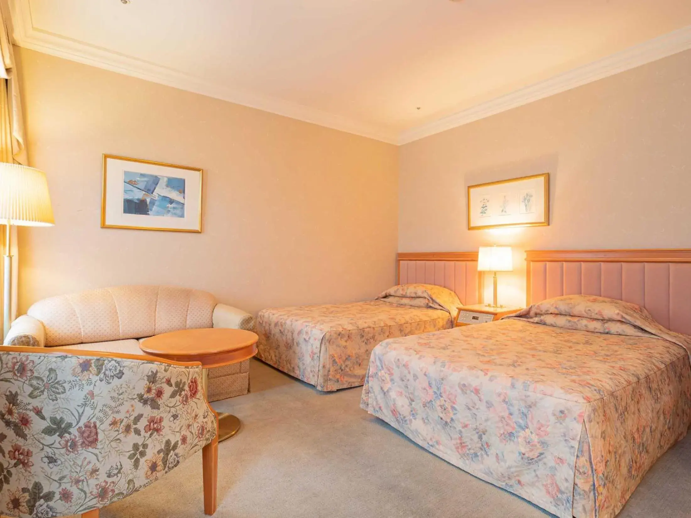 Twin Room - Main Building in The Saihokukan Hotel Twin Room - Main Building in The Saihokukan Hotel