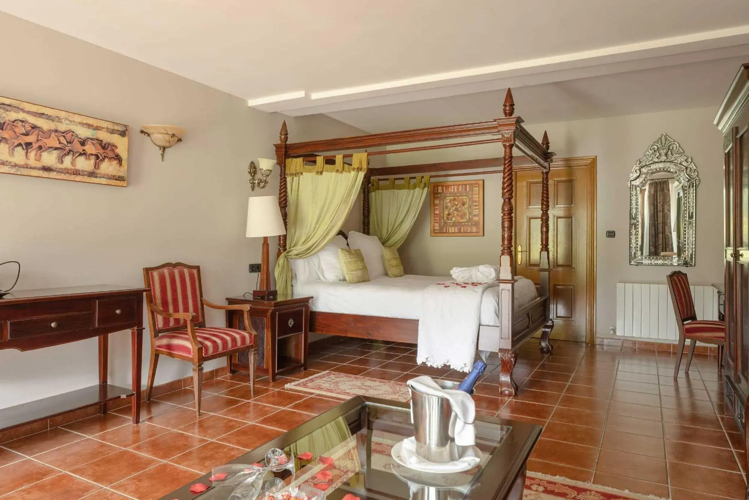 Royal Suite in Hotel & Spa Etxegana Royal Suite in Hotel & Spa Etxegana