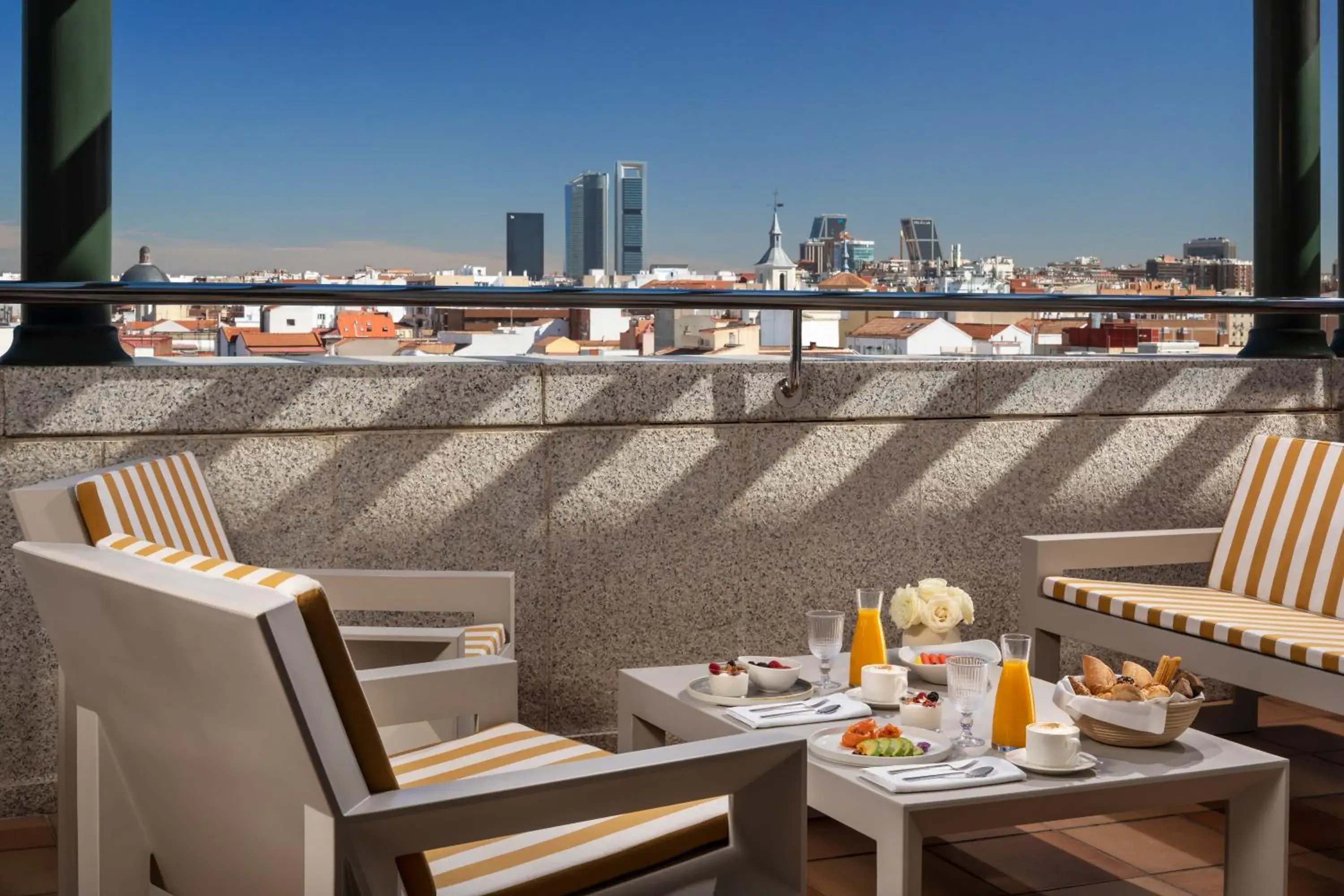 Suite with Terrace in VP SOGNIO Metropolitano Suite with Terrace in VP SOGNIO Metropolitano