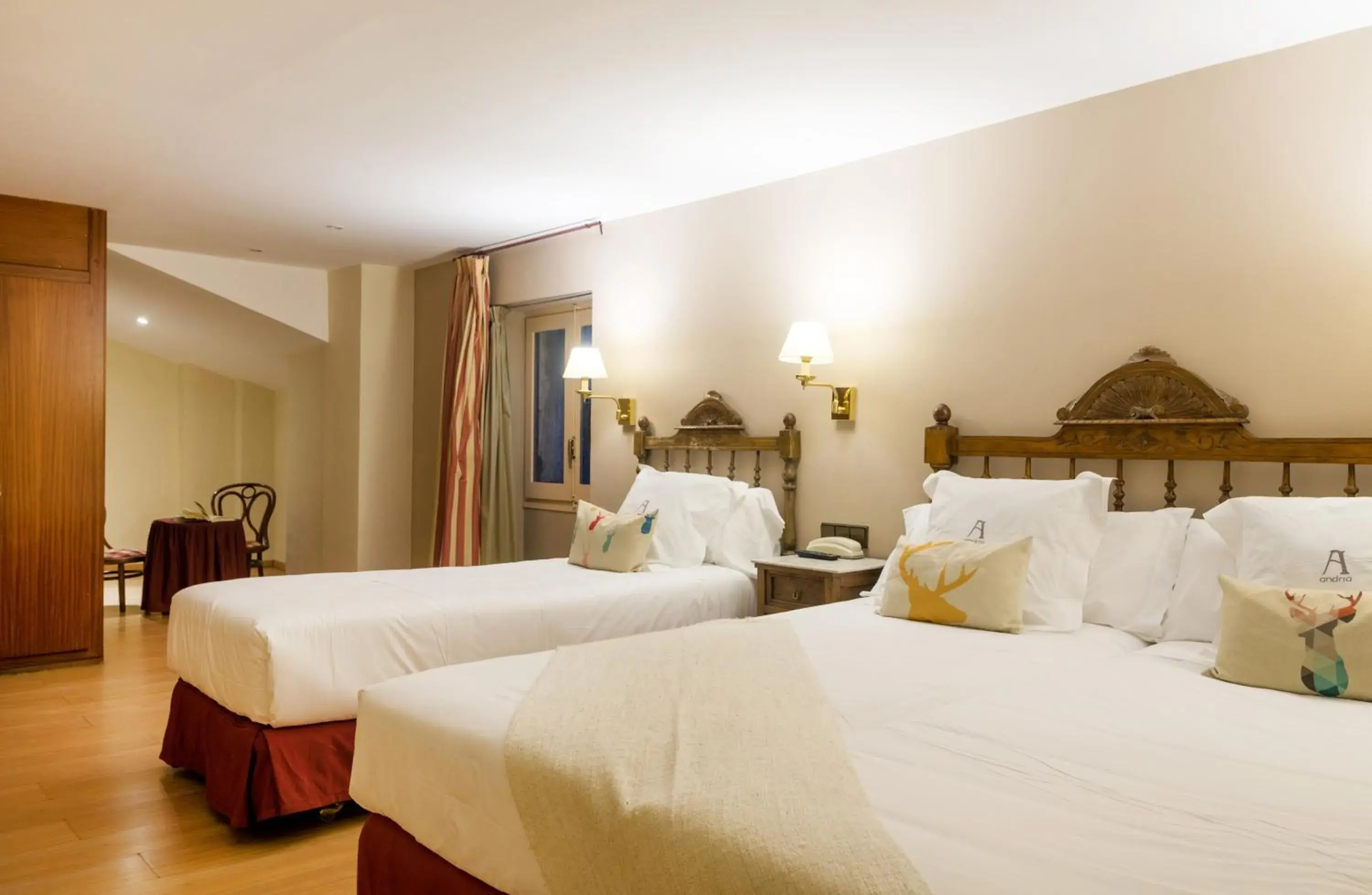 Triple Room - single occupancy in Hotel Andria Triple Room - single occupancy in Hotel Andria