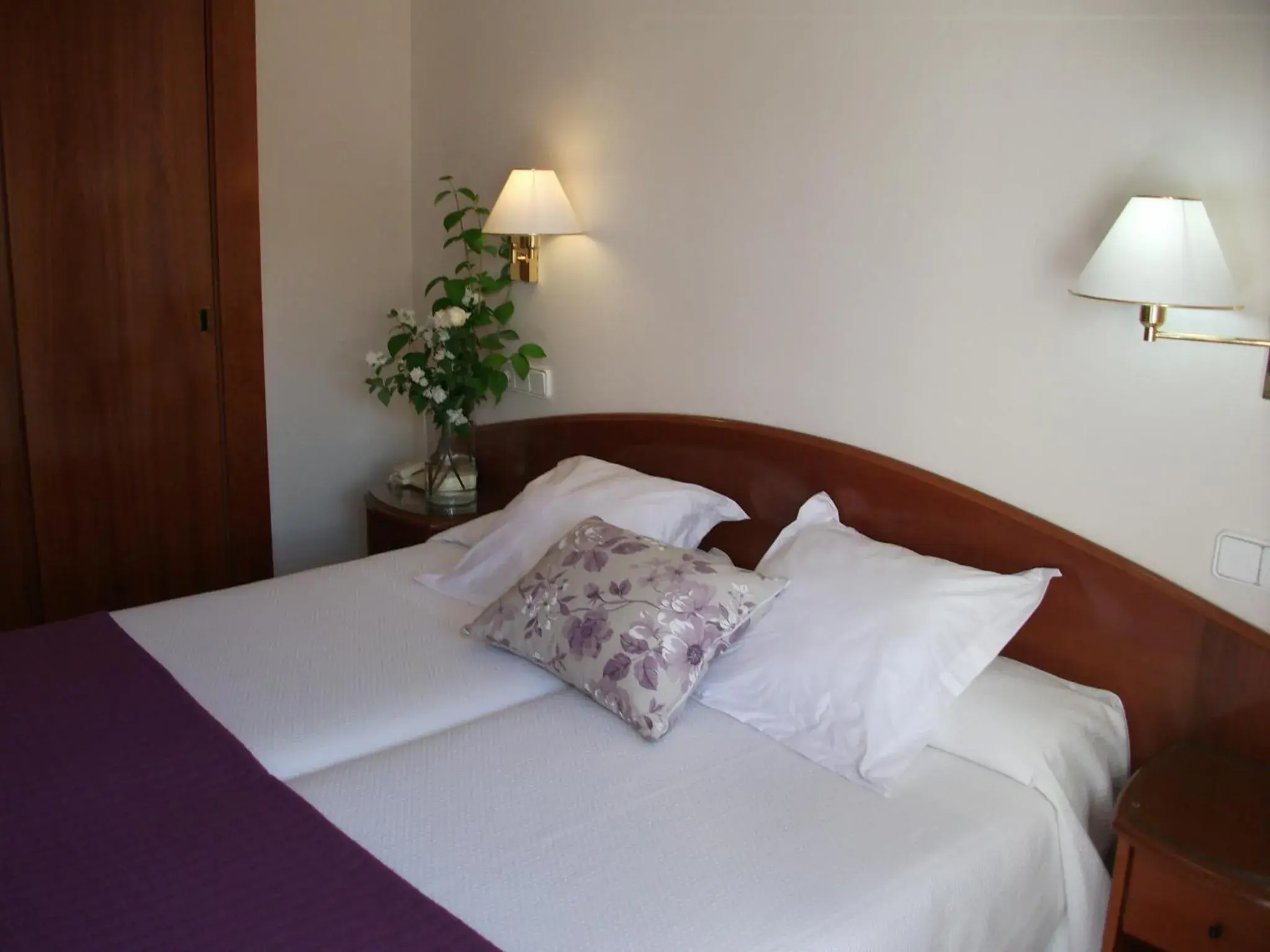 Double or Twin Room with Balcony in RVHotels Avenida Double or Twin Room with Balcony in RVHotels Avenida