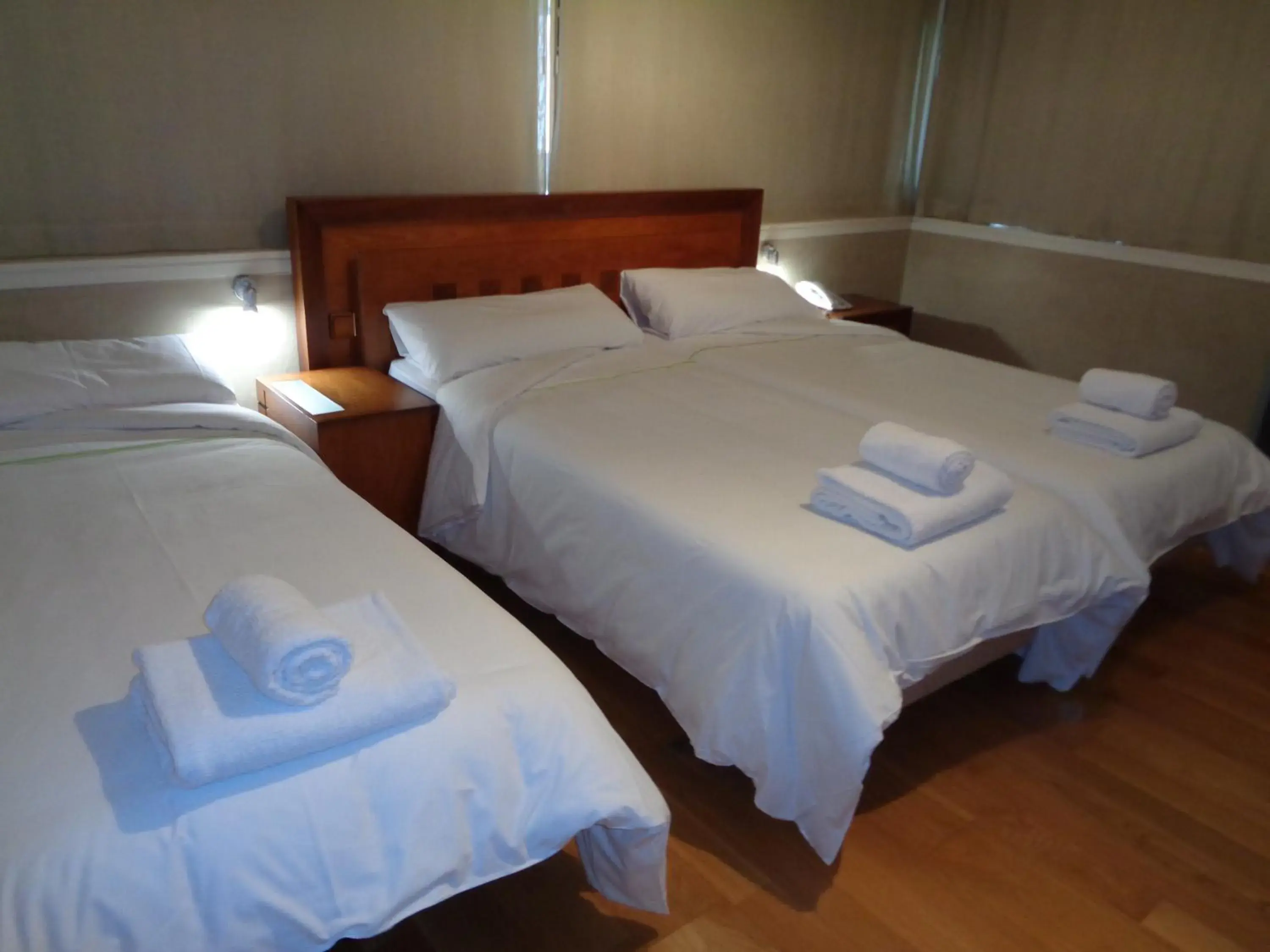 Triple Room in Hotel Villa De Betanzos Triple Room in Hotel Villa De Betanzos