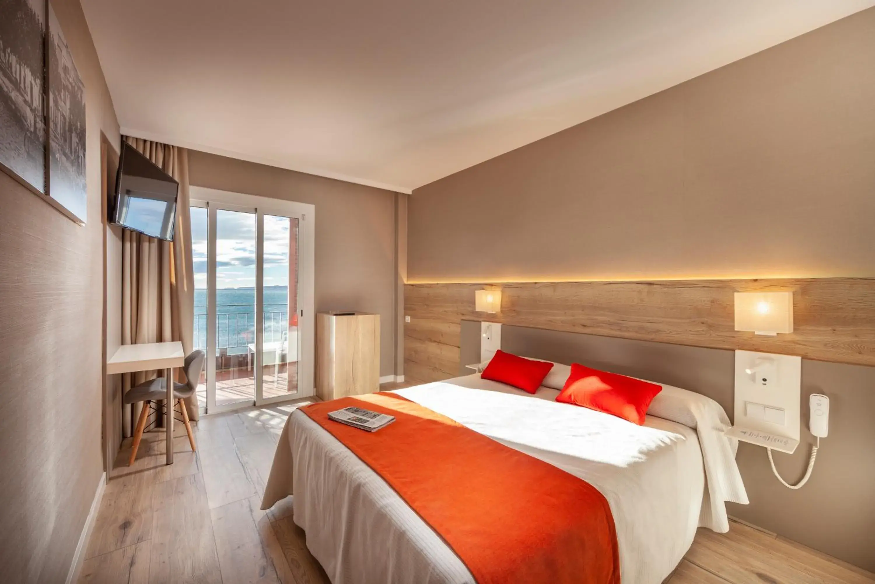 Superior Double or Twin Room with Sea View and Spa Access in Hotel Montecarlo Spa & Wellness Superior Double or Twin Room with Sea View and Spa Access in Hotel Montecarlo Spa & Wellness