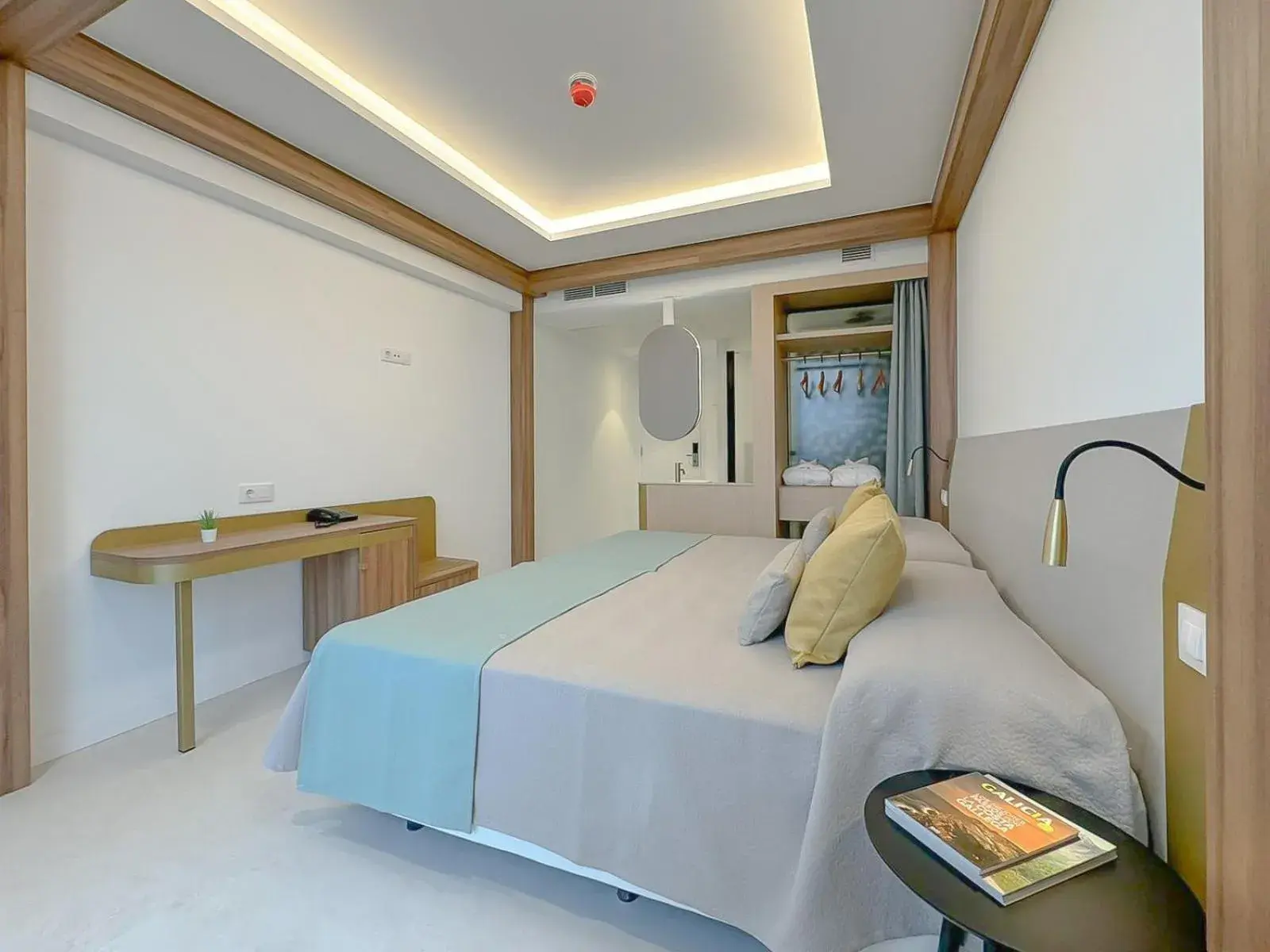 Standard Twin Room with Garden View in Hotel Faranda Rías Altas Standard Twin Room with Garden View in Hotel Faranda Rías Altas