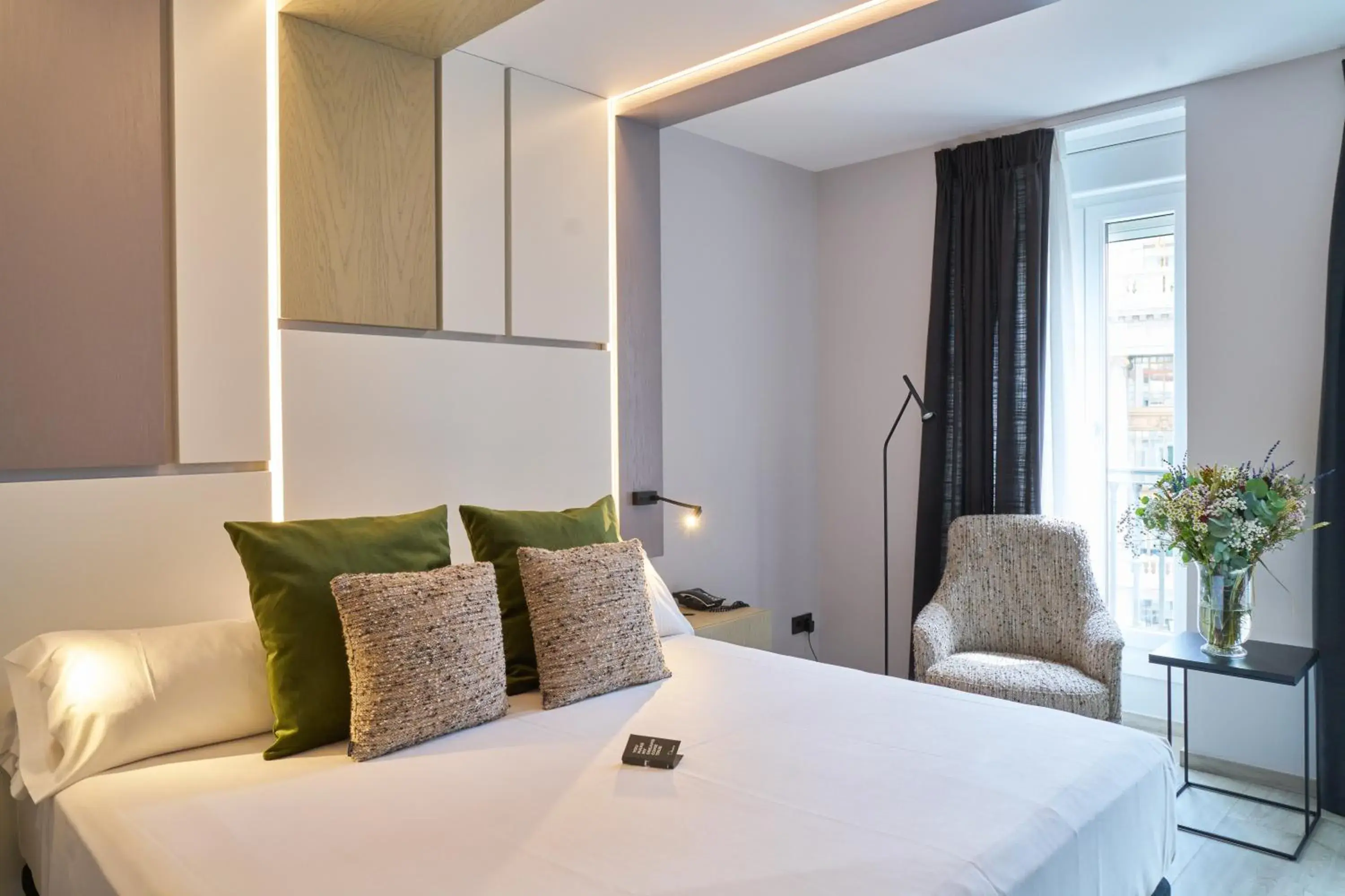 Alcalá Deluxe Room in Hotel Regina Alcalá Deluxe Room in Hotel Regina