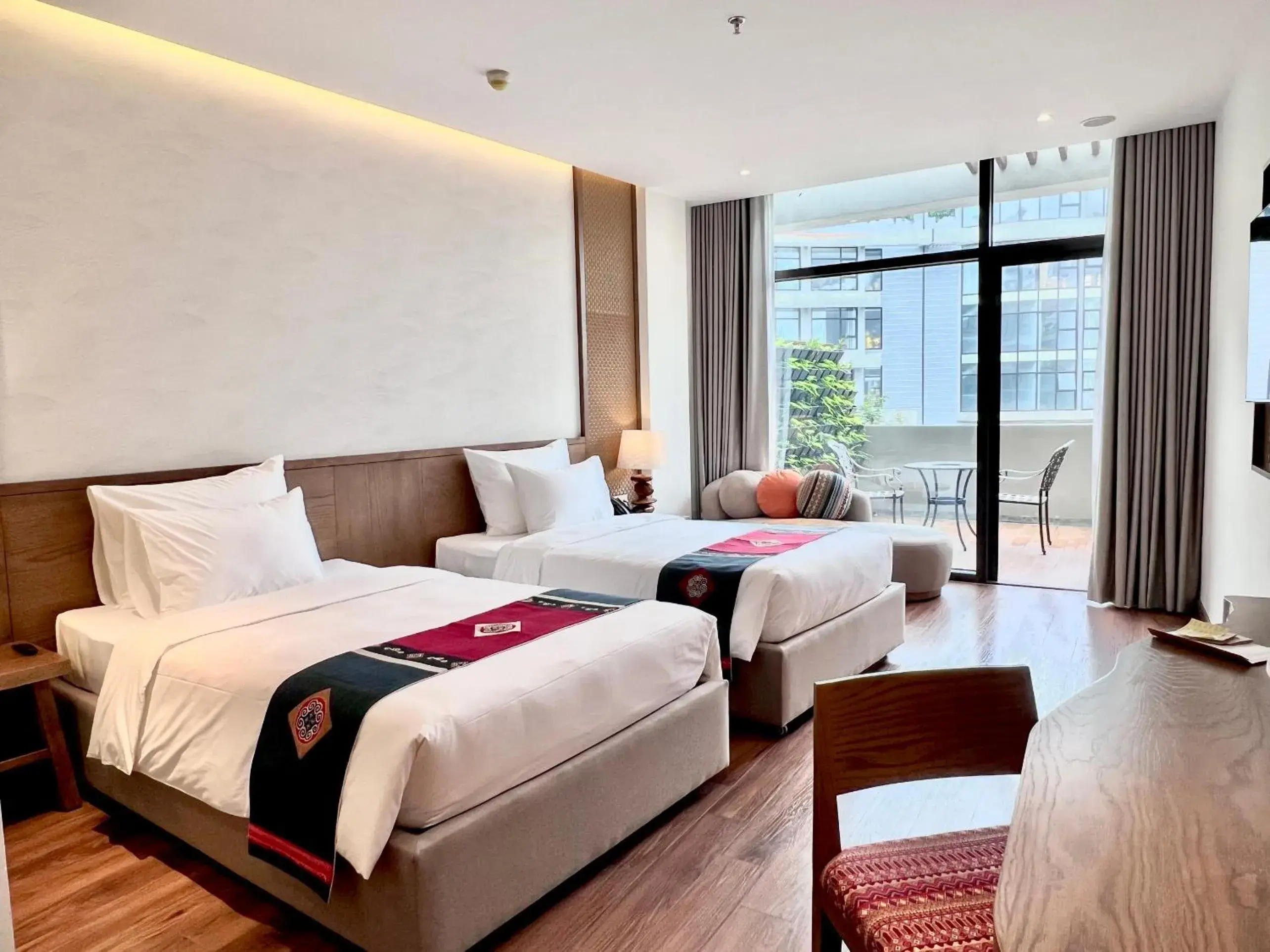 Deluxe Twin Room with Garden View in Lady Hill Sapa Resort Deluxe Twin Room with Garden View in Lady Hill Sapa Resort