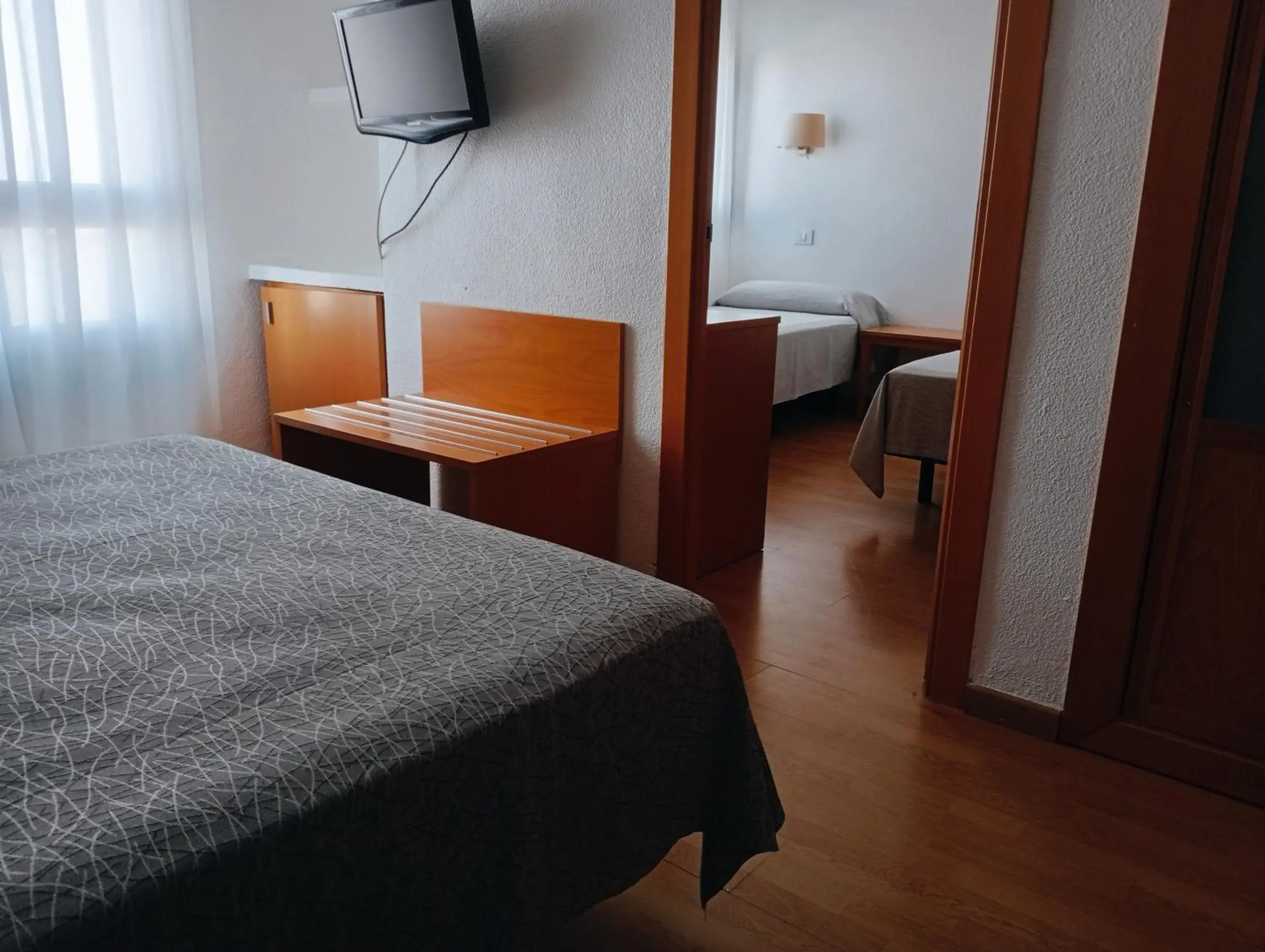 Standard Triple Room in Torrejoven Standard Triple Room in Torrejoven