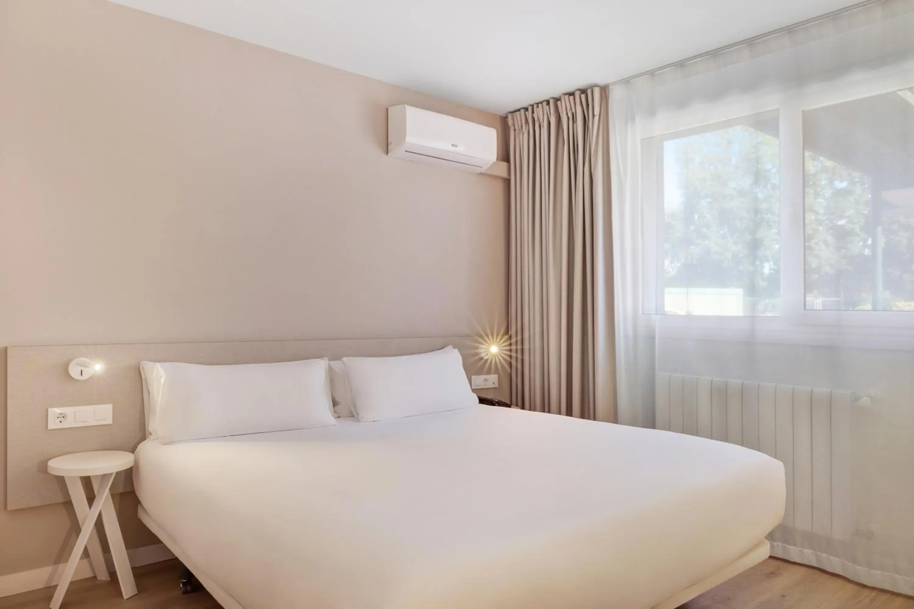 Double Room in B&B HOTEL Oviedo Double Room in B&B HOTEL Oviedo