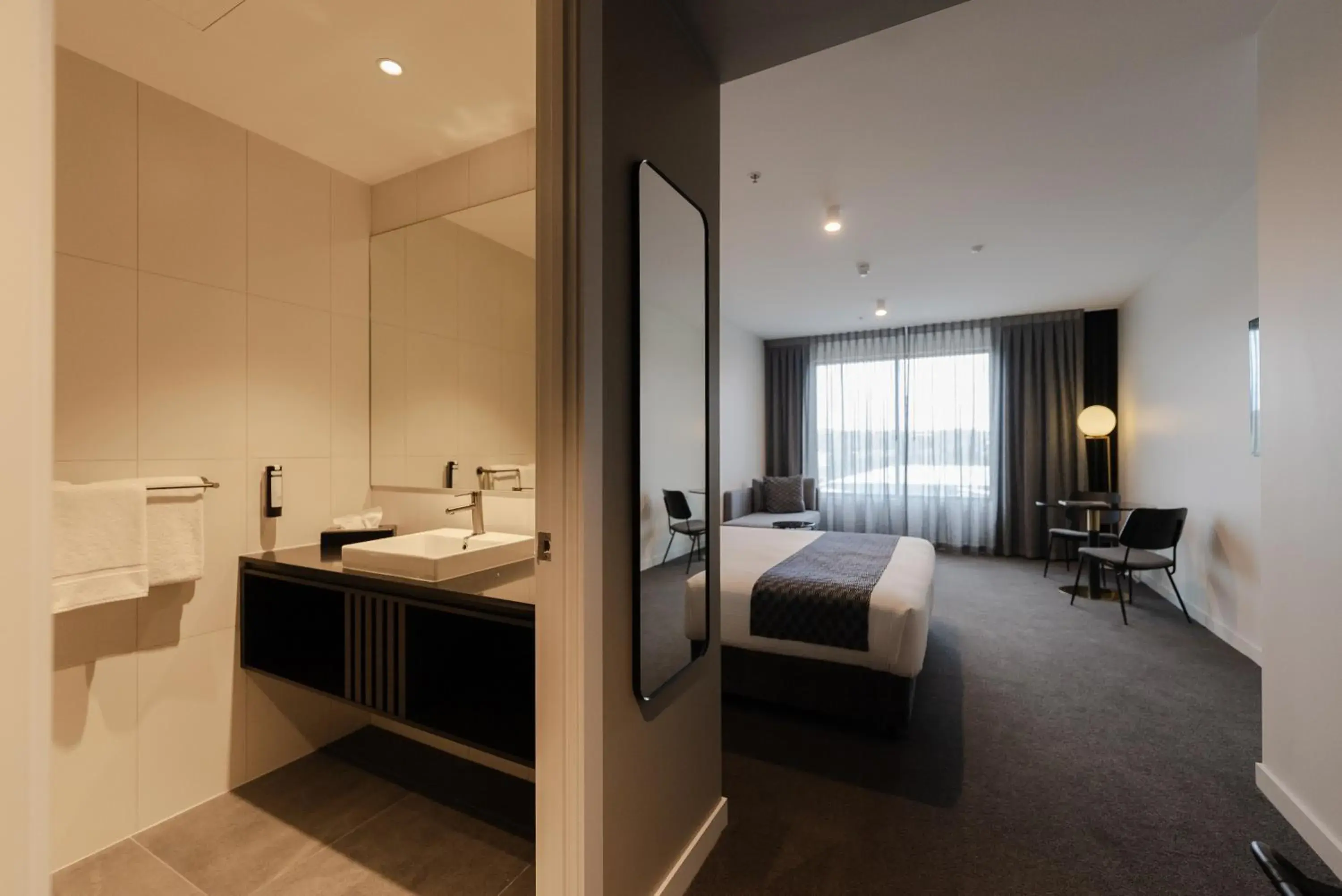 Standard King Room in Mantra Tonsley Adelaide Standard King Room in Mantra Tonsley Adelaide