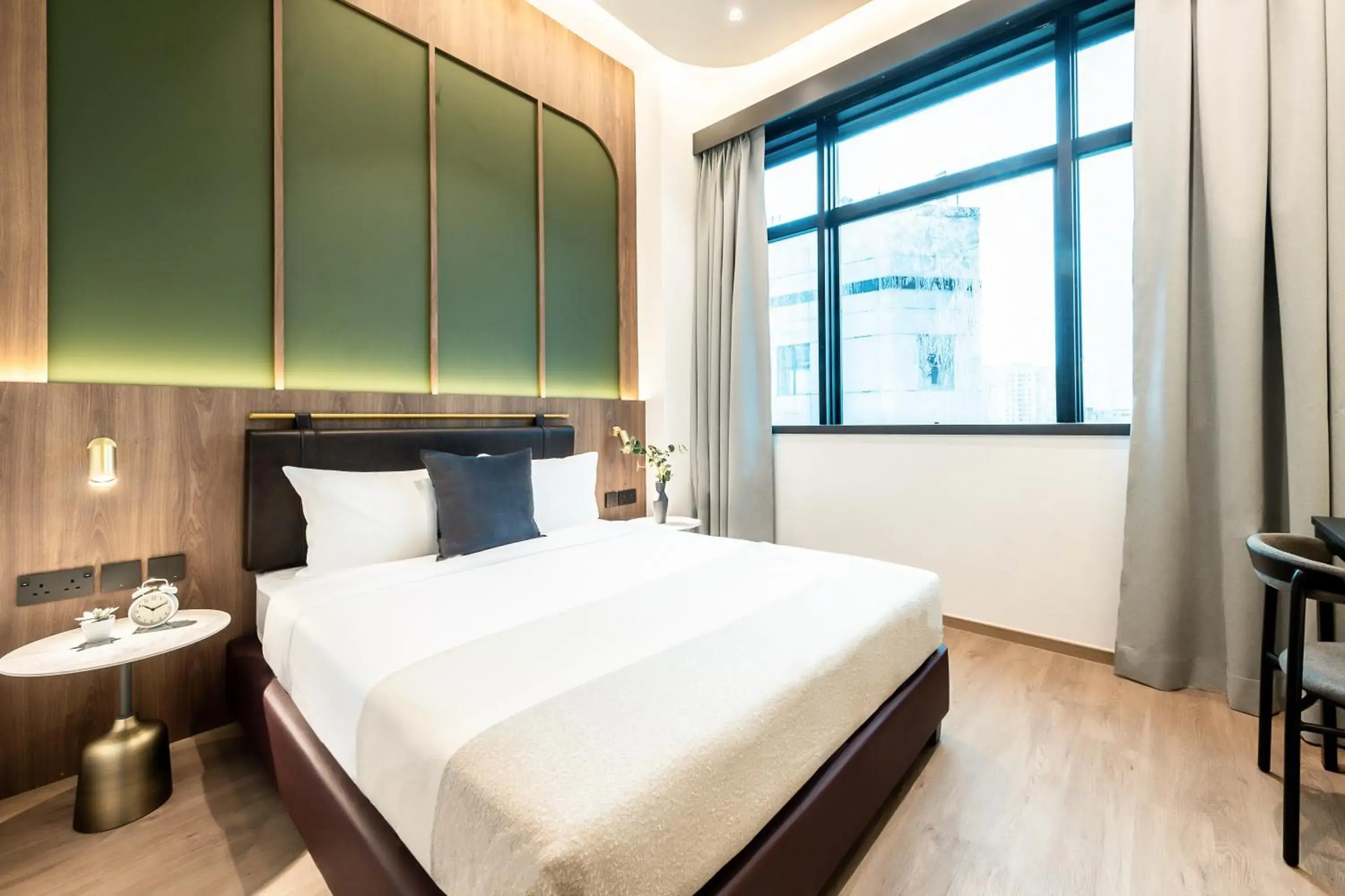 Deluxe Queen Room in Owen House by Habyt Deluxe Queen Room in Owen House by Habyt