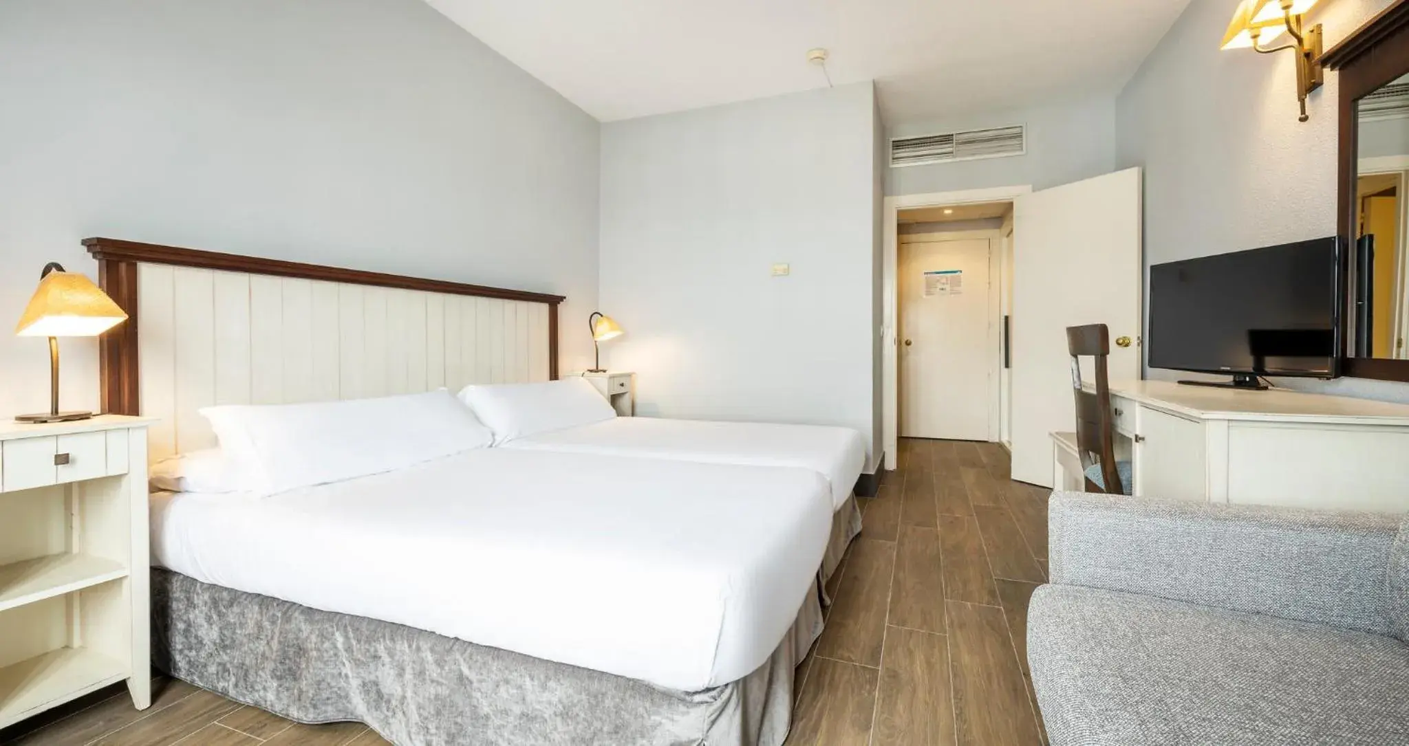 Double Room with Pool View in Ilunion Hacienda de Mijas Double Room with Pool View in Ilunion Hacienda de Mijas