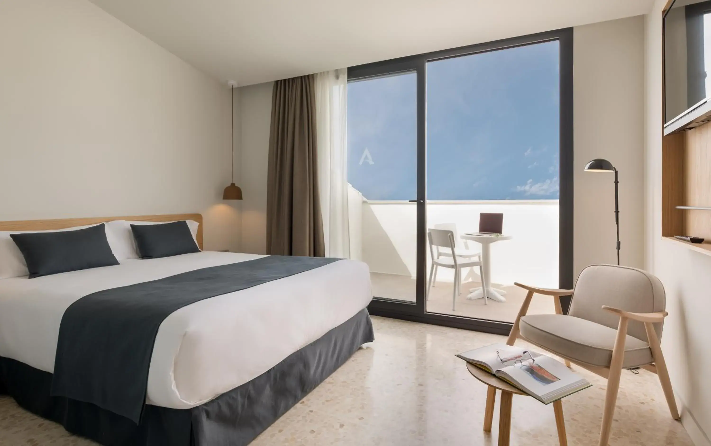 Deluxe Double Room - Top Floor in AQUA Hotel Silhouette & Spa - Adults Only Deluxe Double Room - Top Floor in AQUA Hotel Silhouette & Spa - Adults Only