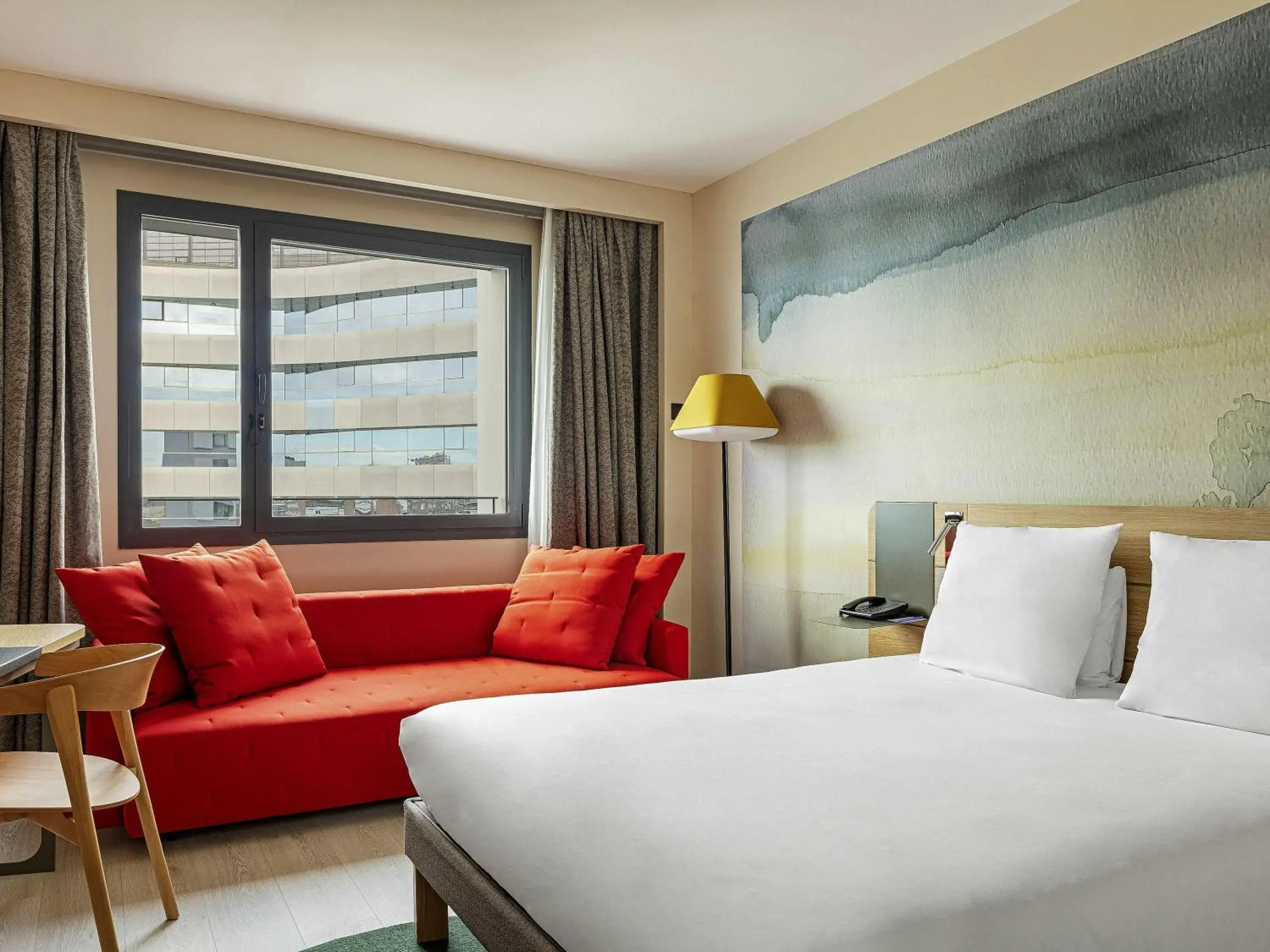 Superior Queen Room in Novotel Madrid City Las Ventas Superior Queen Room in Novotel Madrid City Las Ventas