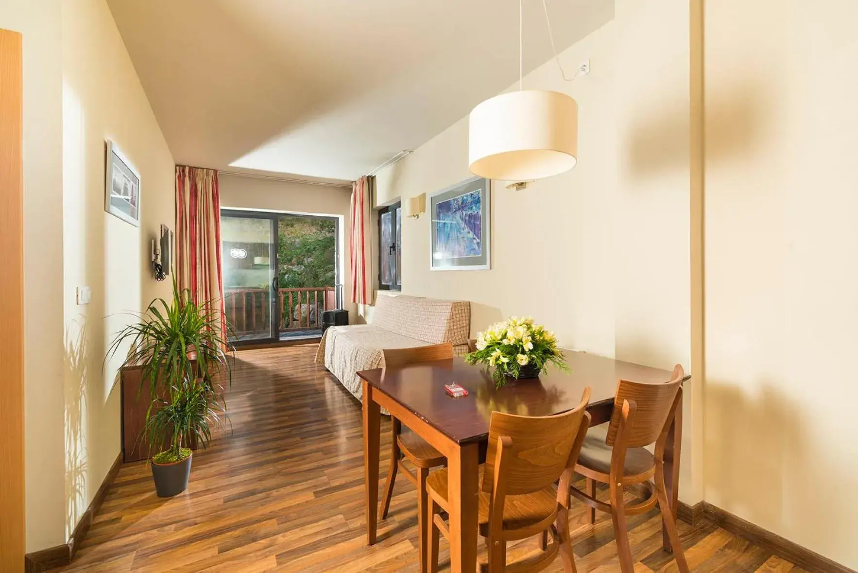 One-Bedroom Apartment in Guitart La Molina Aparthotel & Spa One-Bedroom Apartment in Guitart La Molina Aparthotel & Spa