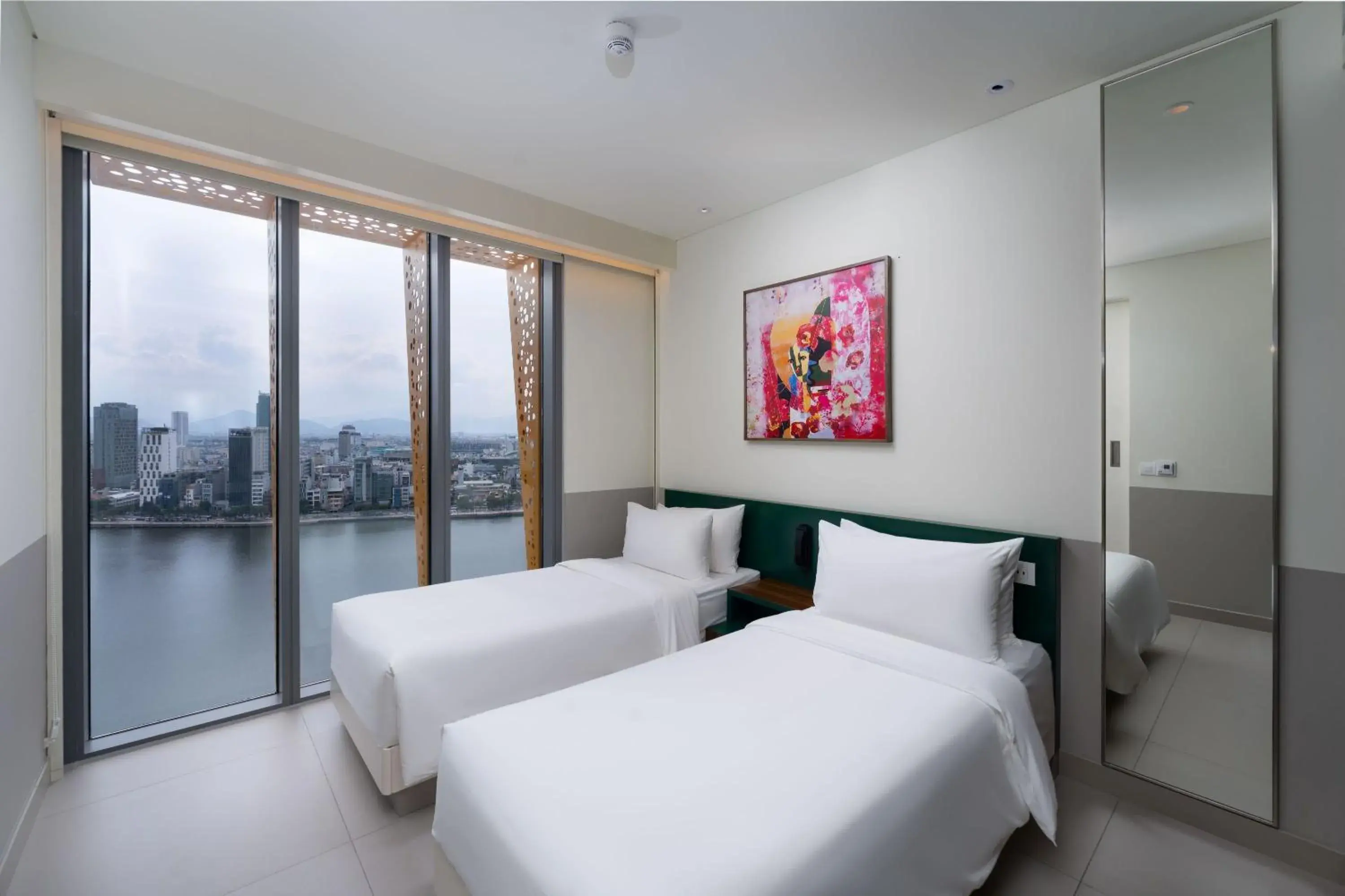 Premier Twin Riverside with Sunset View in Wink Icon Hotel Danang Riverside - 24hrs Stay & Rooftop Pool Bar Premier Twin Riverside with Sunset View in Wink Icon Hotel Danang Riverside - 24hrs Stay & Rooftop Pool Bar