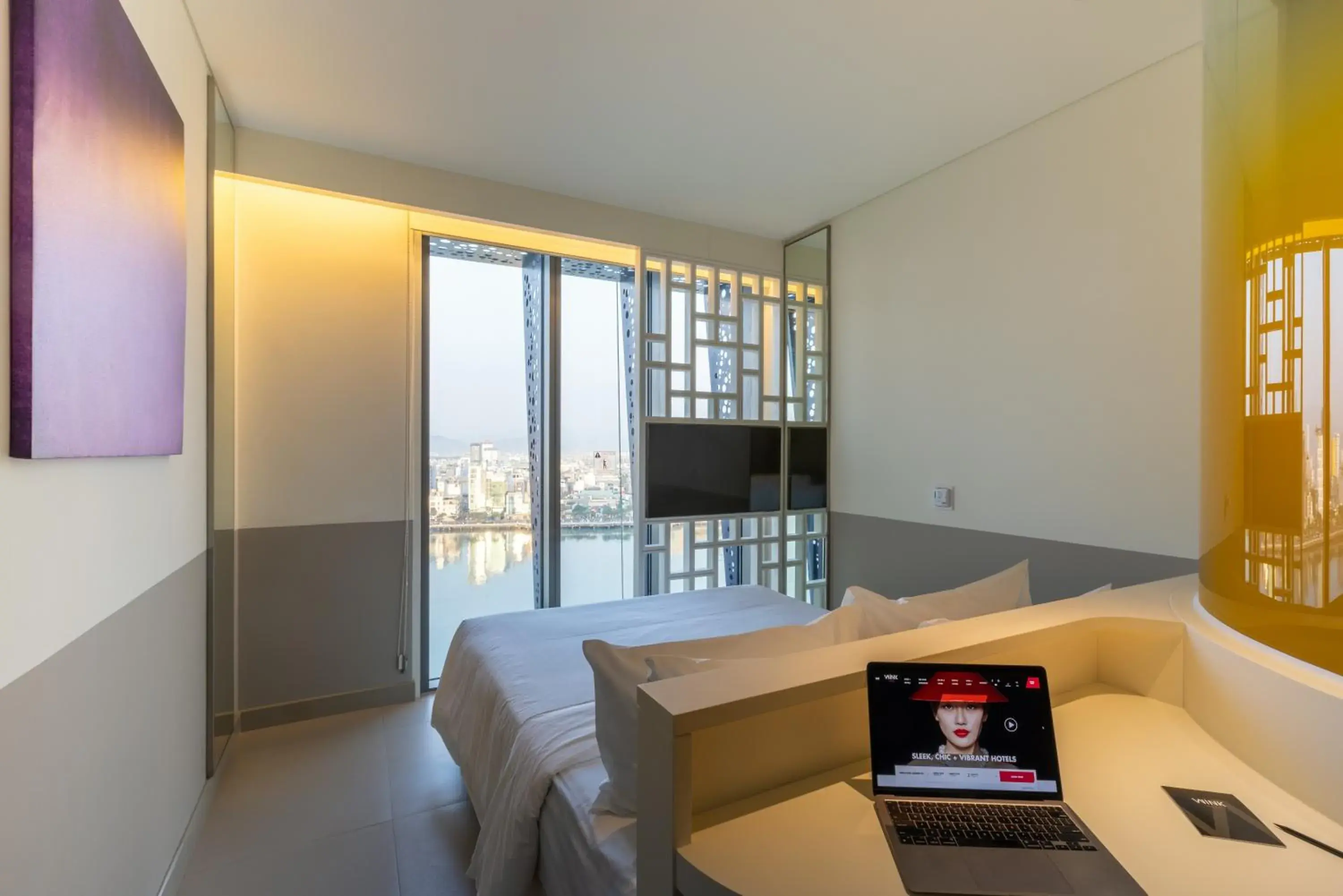 Premier Queen Riverside with Sunset View in Wink Icon Hotel Danang Riverside - 24hrs Stay & Rooftop Pool Bar Premier Queen Riverside with Sunset View in Wink Icon Hotel Danang Riverside - 24hrs Stay & Rooftop Pool Bar