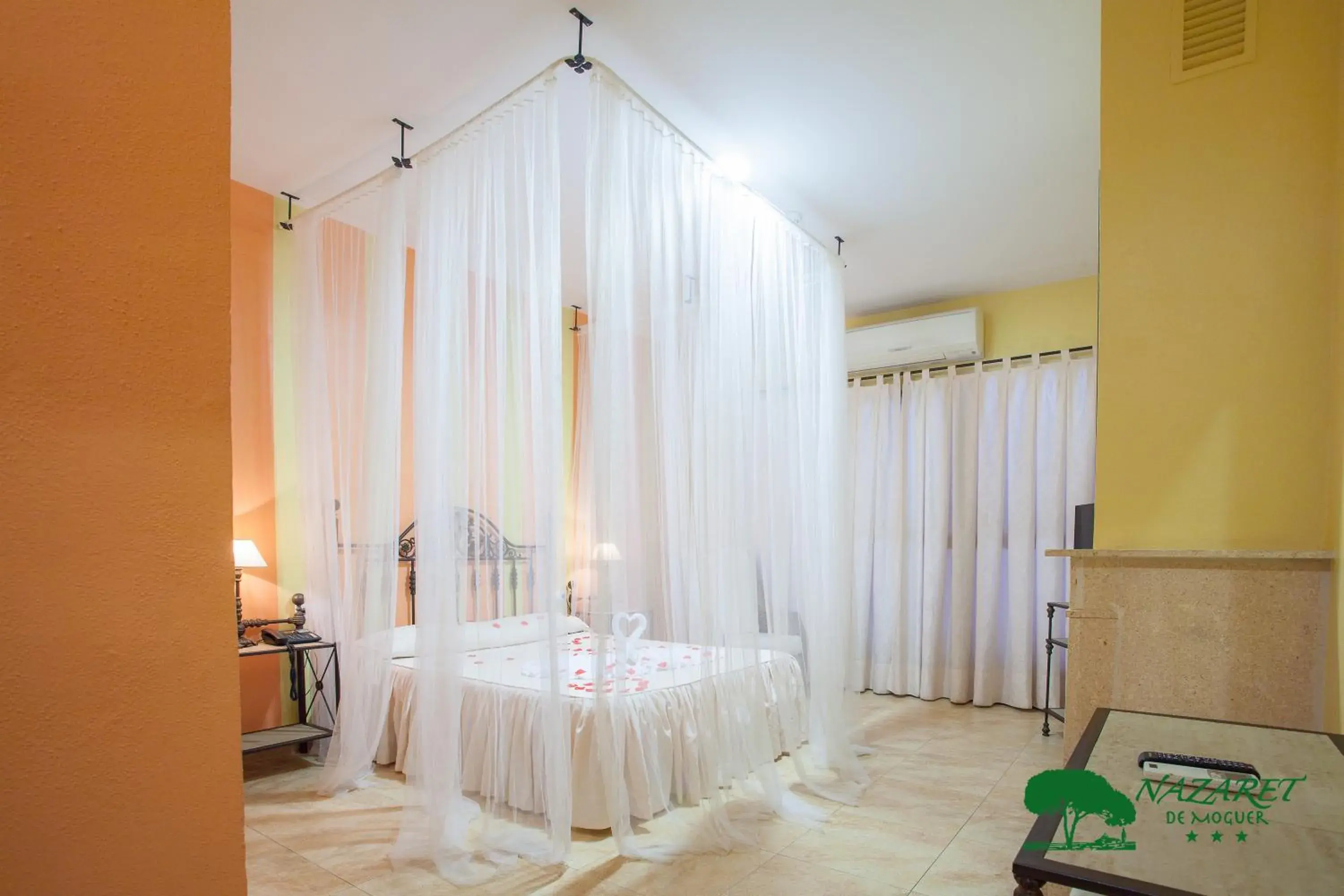 Deluxe Double Room in Complejo Turístico Rural Nazaret De Moguer Deluxe Double Room in Complejo Turístico Rural Nazaret De Moguer