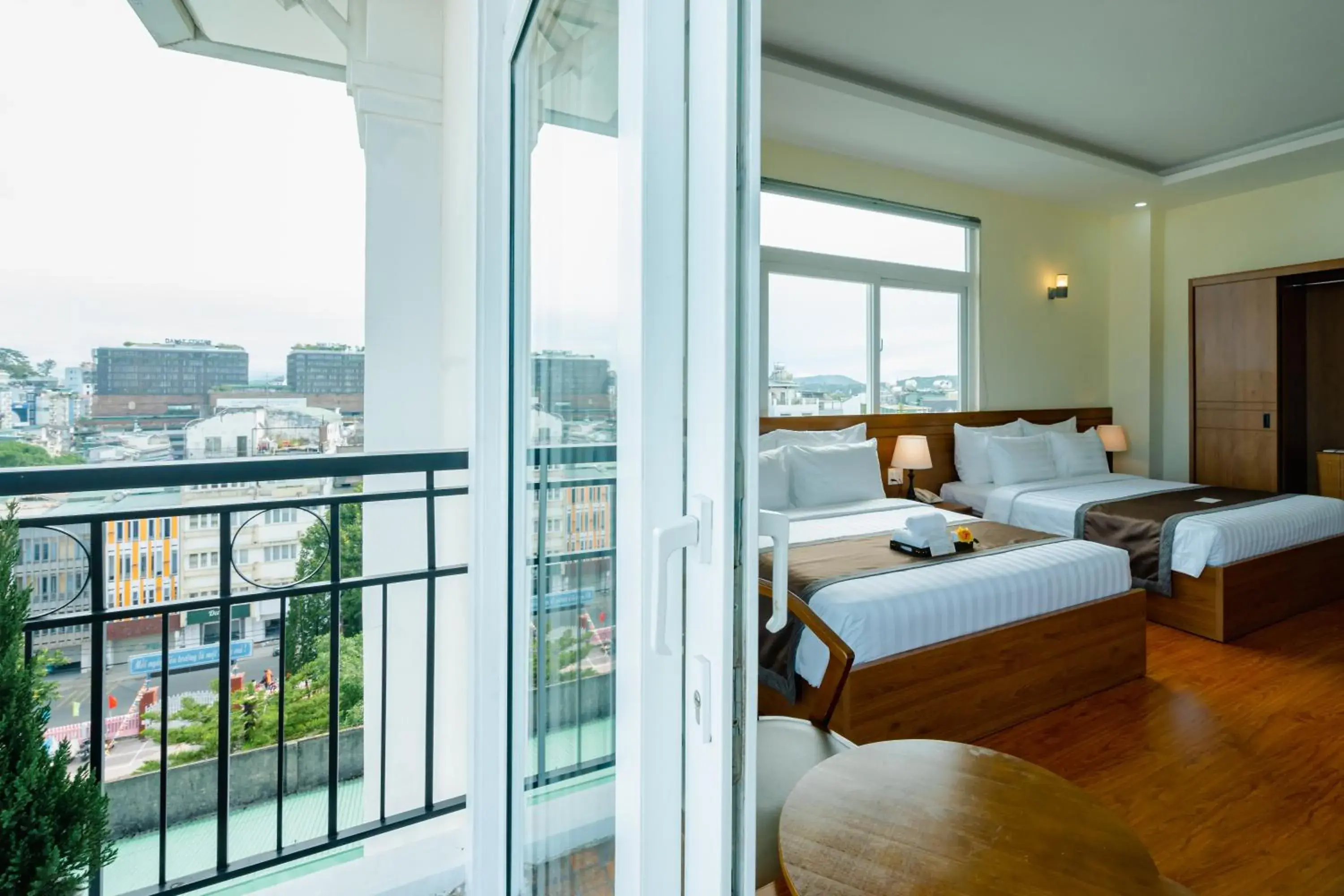 Family Room with Balcony in Bombo DaLat Hotel Family Room with Balcony in Bombo DaLat Hotel